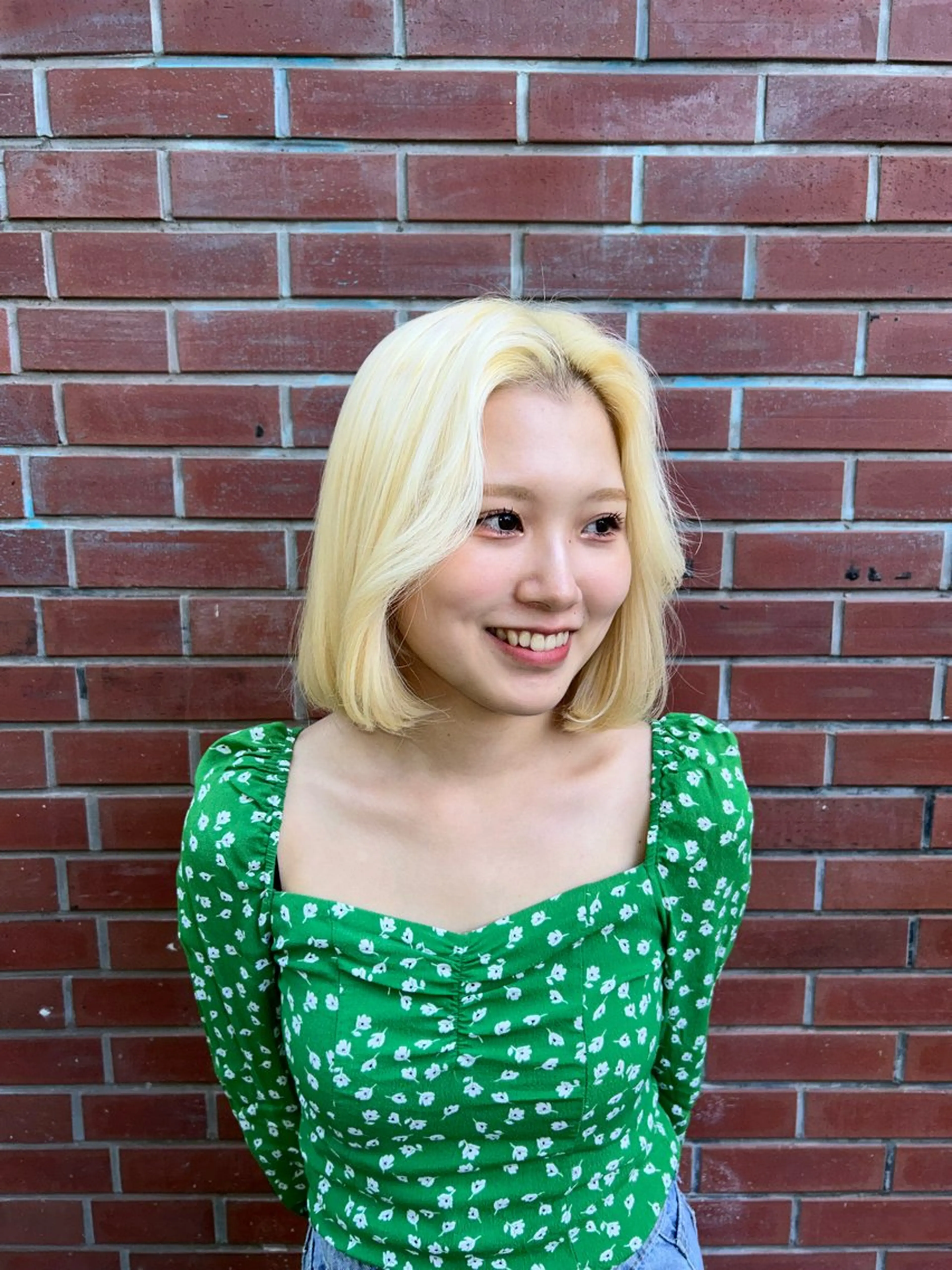 ミディアム レイヤー／マツエク 💋𝑨𝑵𝑵𝑨のヘアスタイル