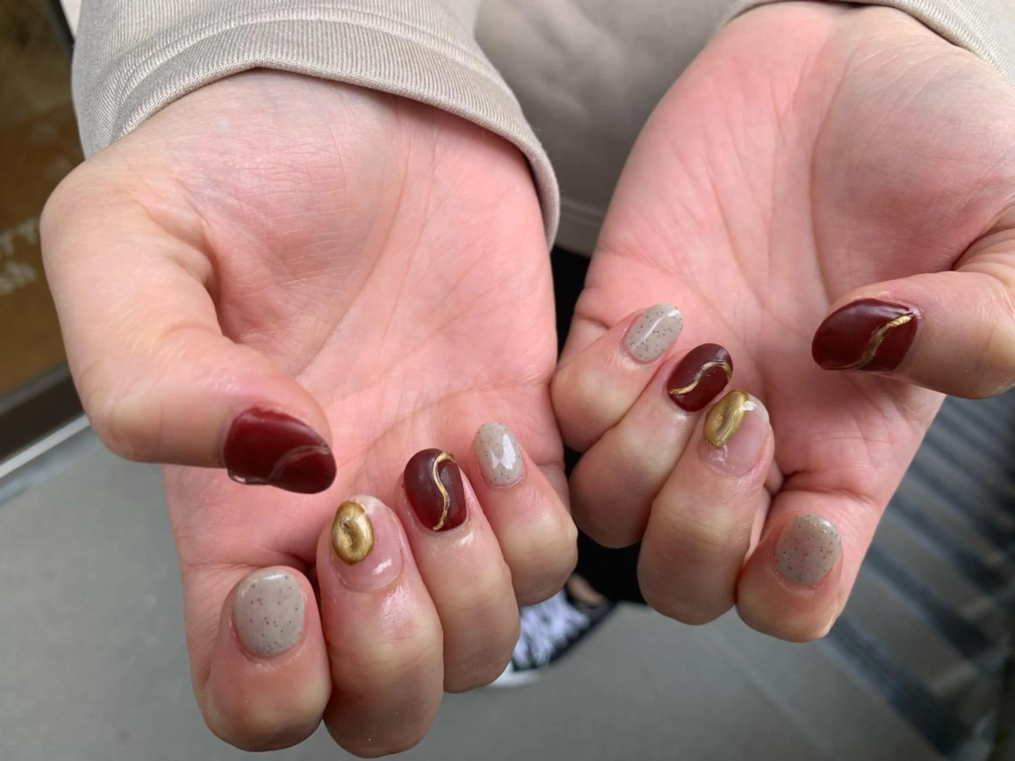 ネイル ニュアンスネイル マキノ ユイのネイルデザイン