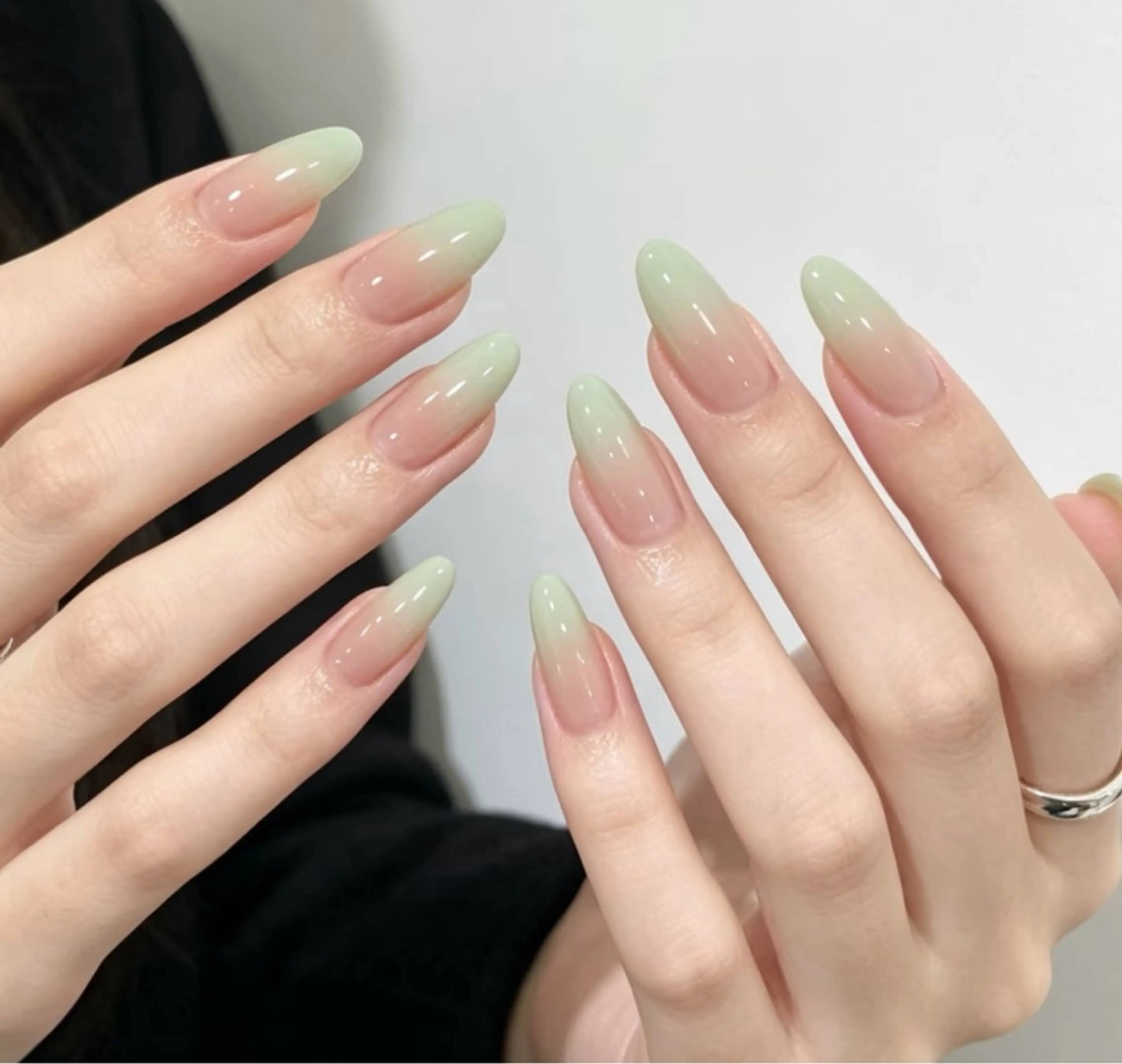 ネイル オーロラネイル べっ甲ネイル チークネイル 成人式 長さ出し ハンドネイル ハンドケア For you. Nail Salonのネイルデザイン