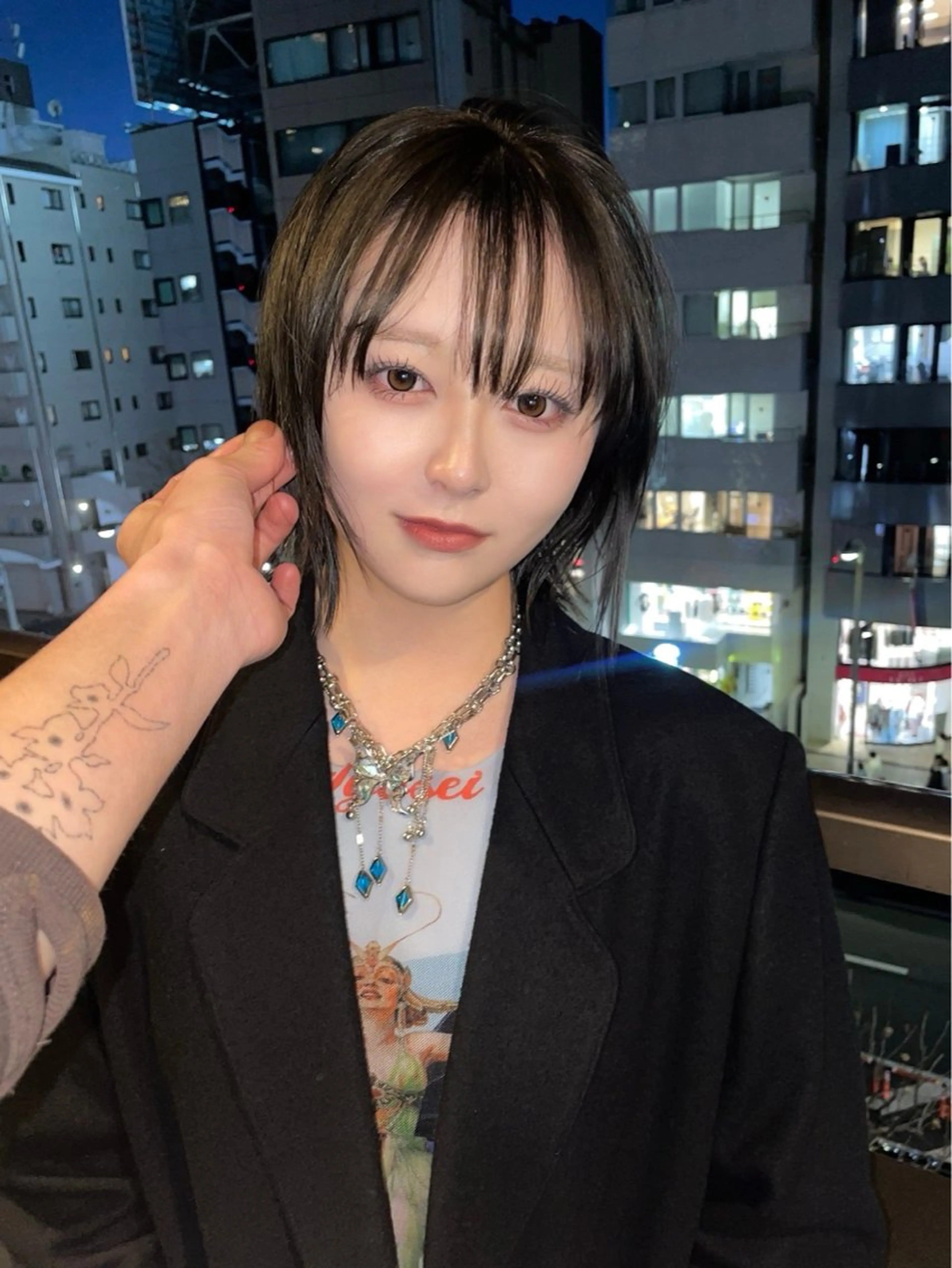 前髪カット+ブリーチなしカラーの写真