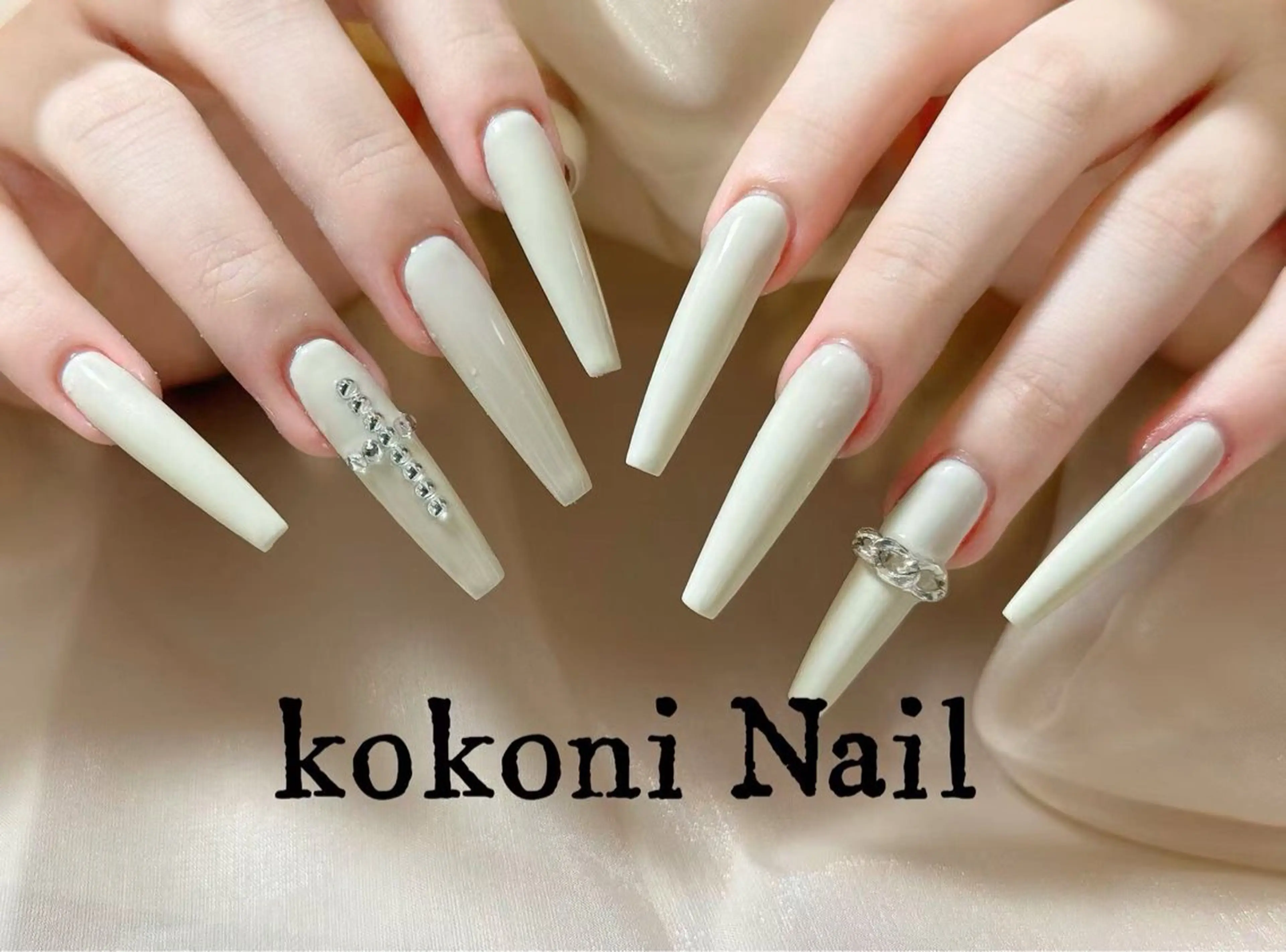 ネイル ハンドネイル 小 雨のネイルデザイン