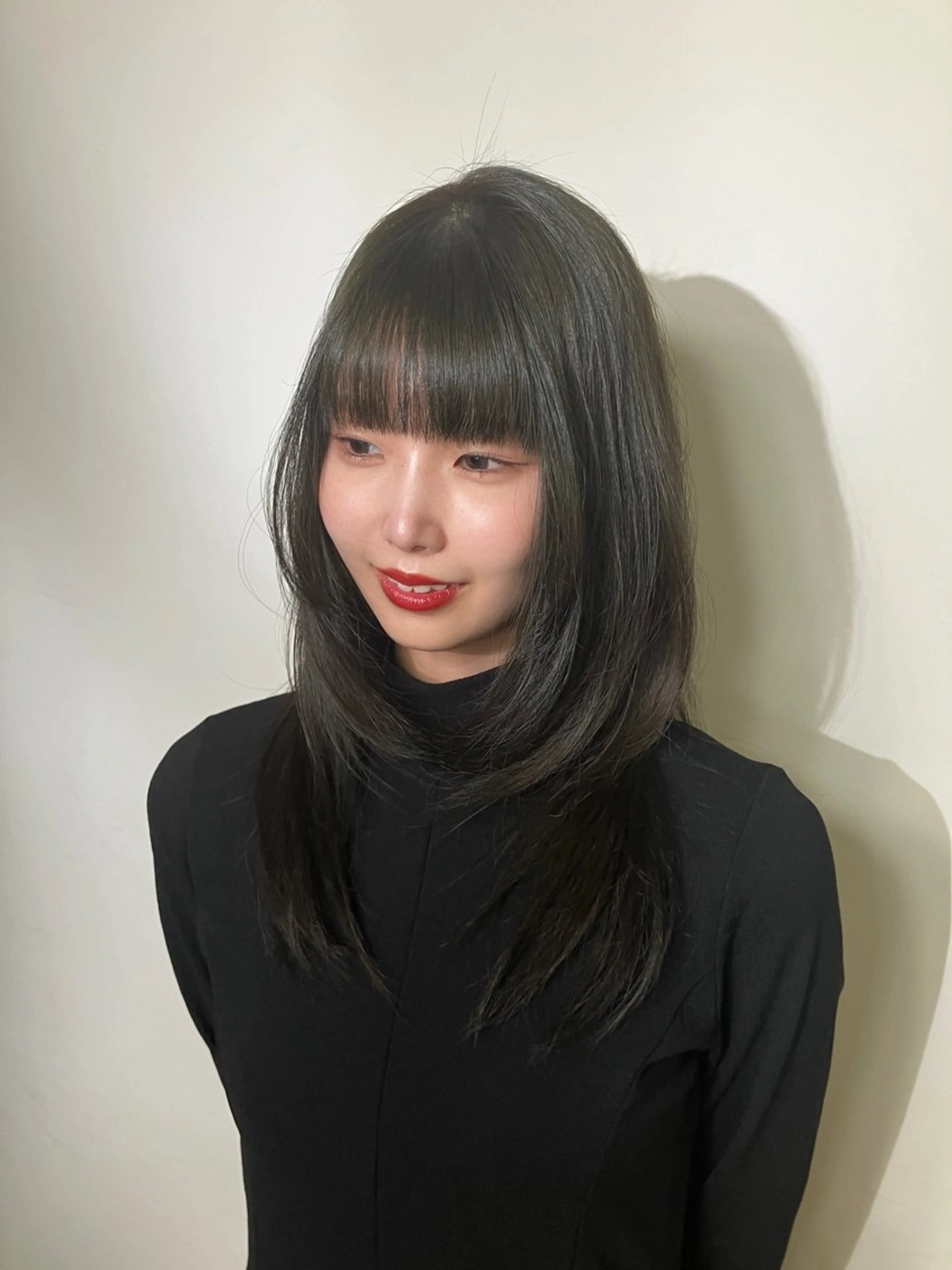 ロング Hanaka🐈‍⬛ 海外×ニュアンスのヘアスタイル