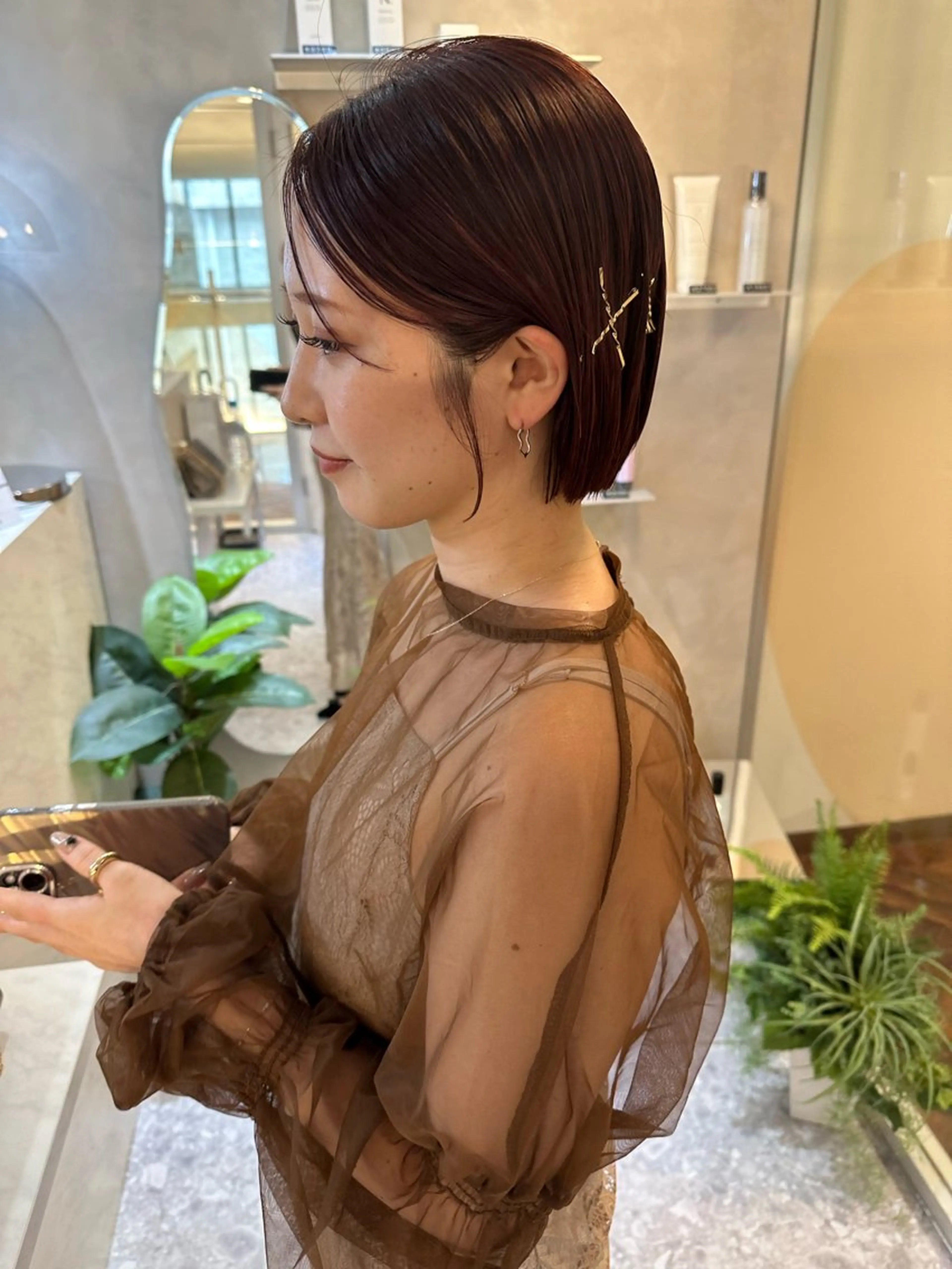 ショート カラー ヘアアレンジ ボルドーカラー ボブ カット ヘアカラー トリートメント レイヤー/ボブ/ 顔周り/yukinaのヘアスタイル