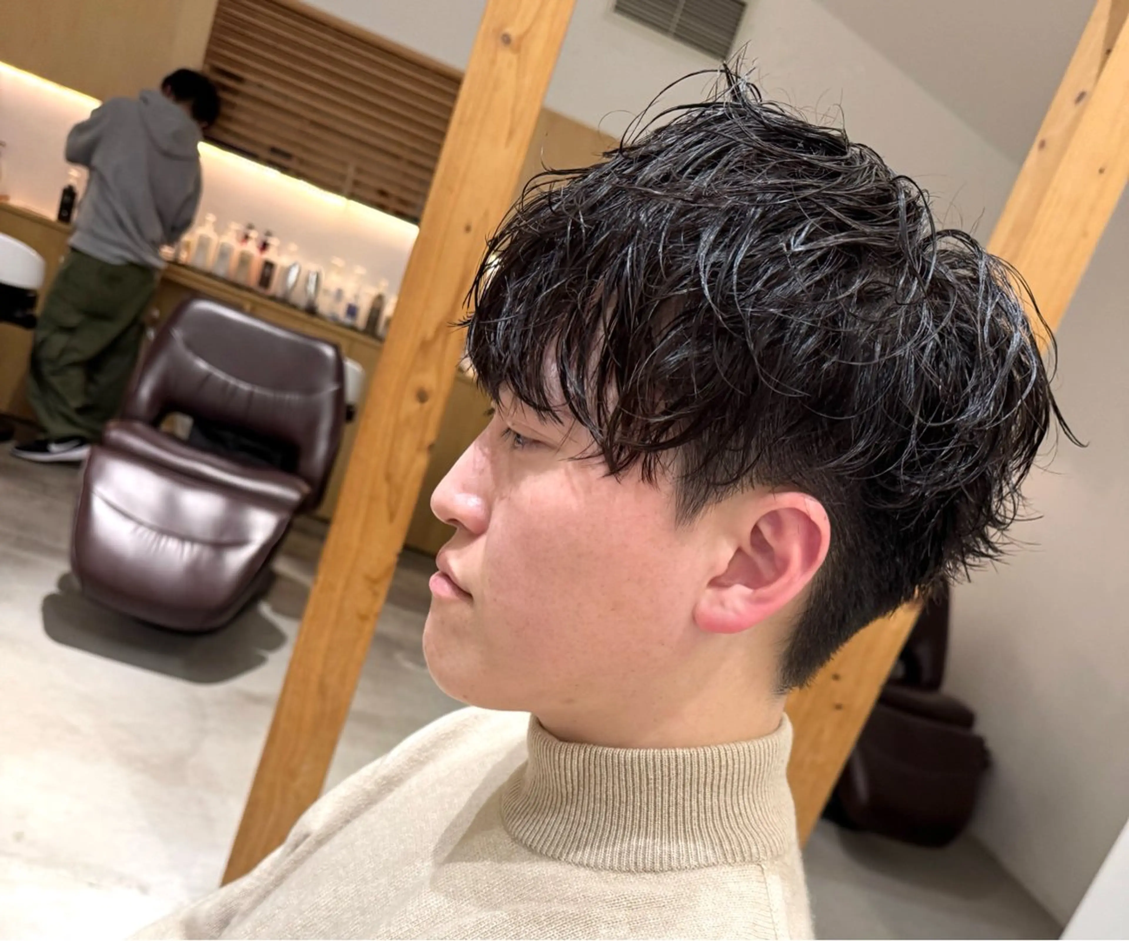 ショート パーマ メンズ メンズ韓国風 マッシュ メンズパーマ 韓国風ヘア ニュアンスパーマ 服部 雄輝のヘアスタイル