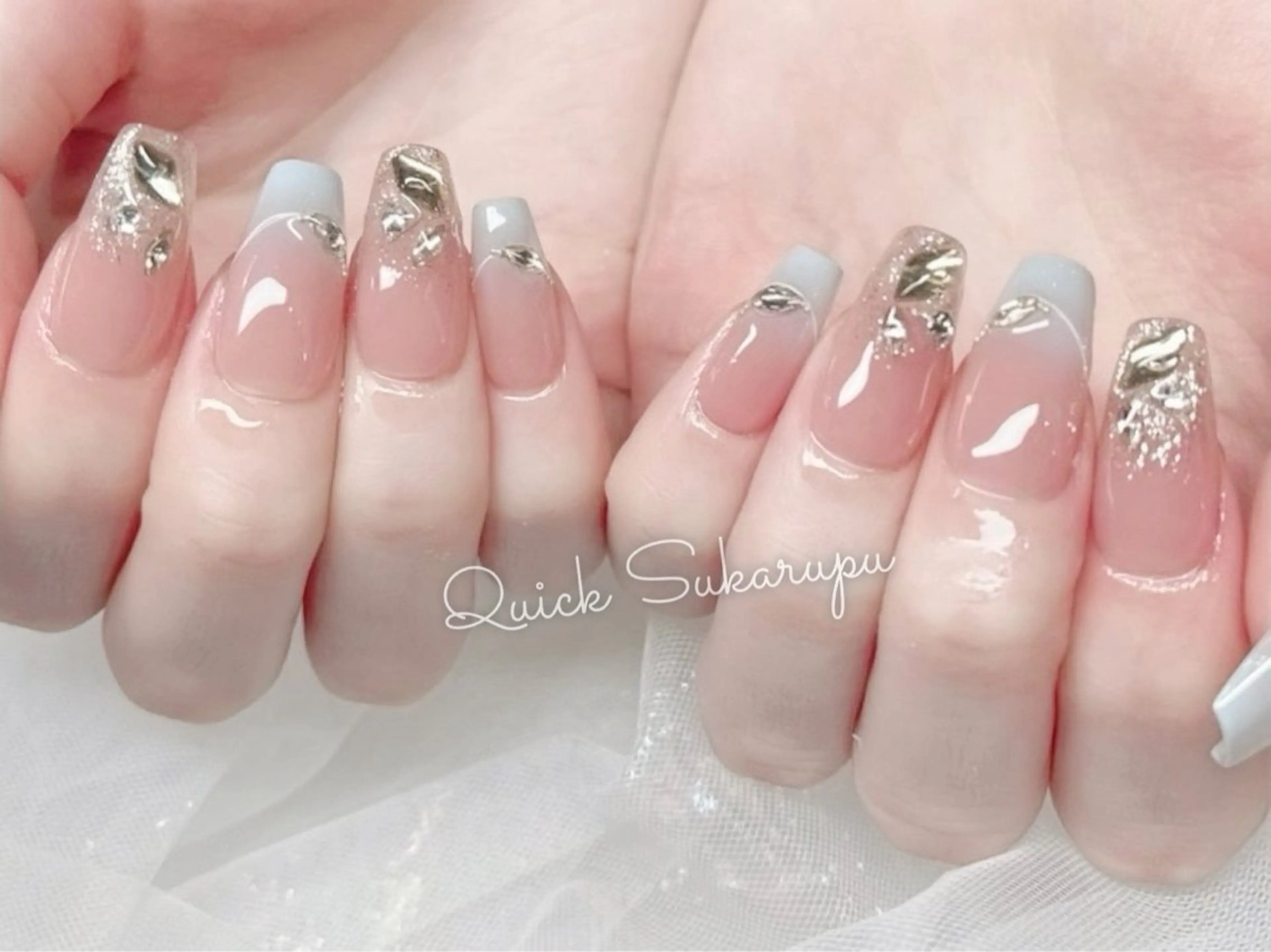 ミディアム Quick Sukarupu 高田馬場店所属・Quick Sukarupuのネイルデザイン