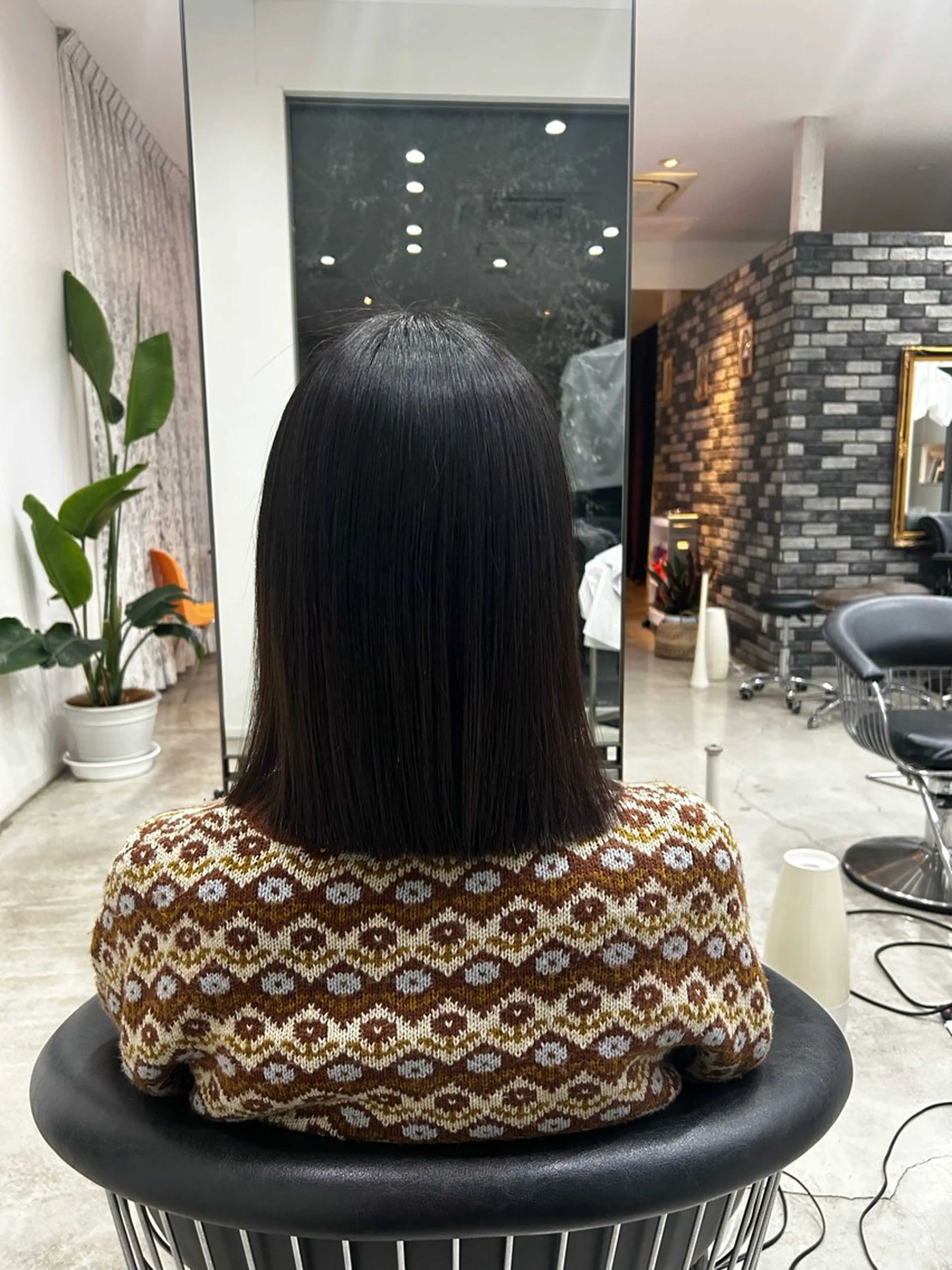 ミディアム カット 縮毛矯正 ヴァンキャトル 山口裕真のヘアスタイル