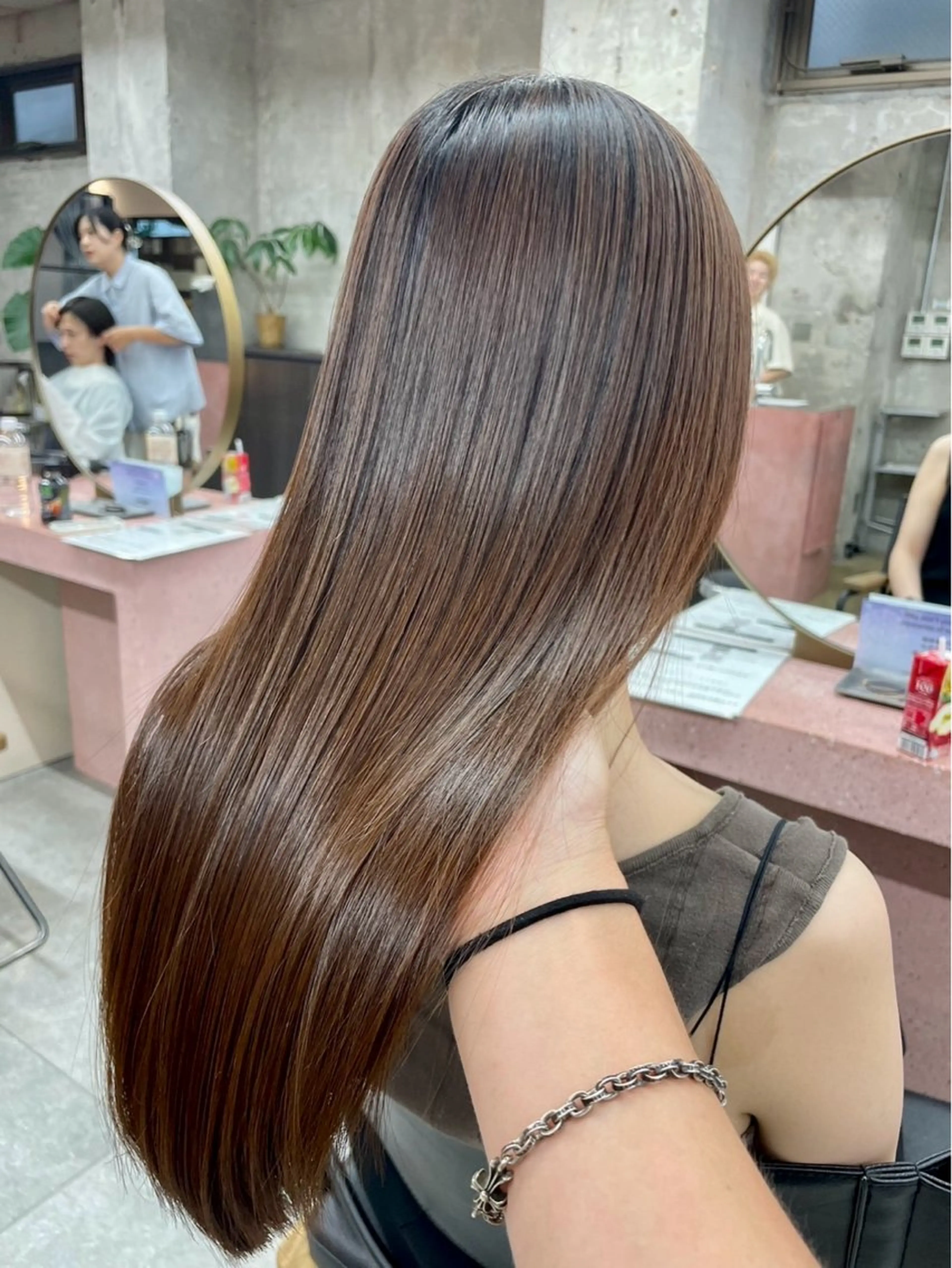 【ツヤサラ酸性ストレート✨】カット+美髪酸性ストレートの写真