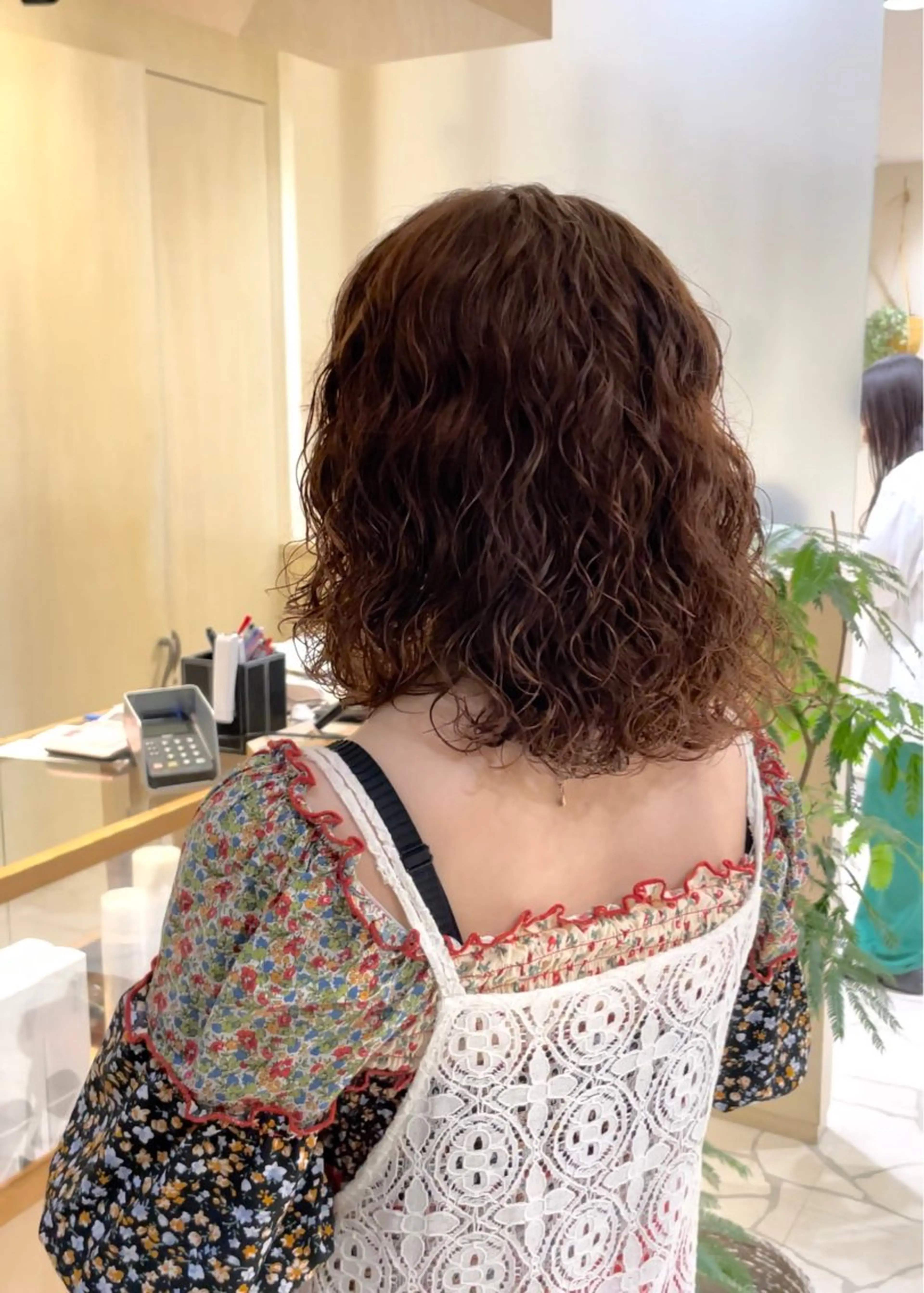 ミディアム カラー パーマ カット ヘアカラー パーマ 大石 陽菜のヘアスタイル