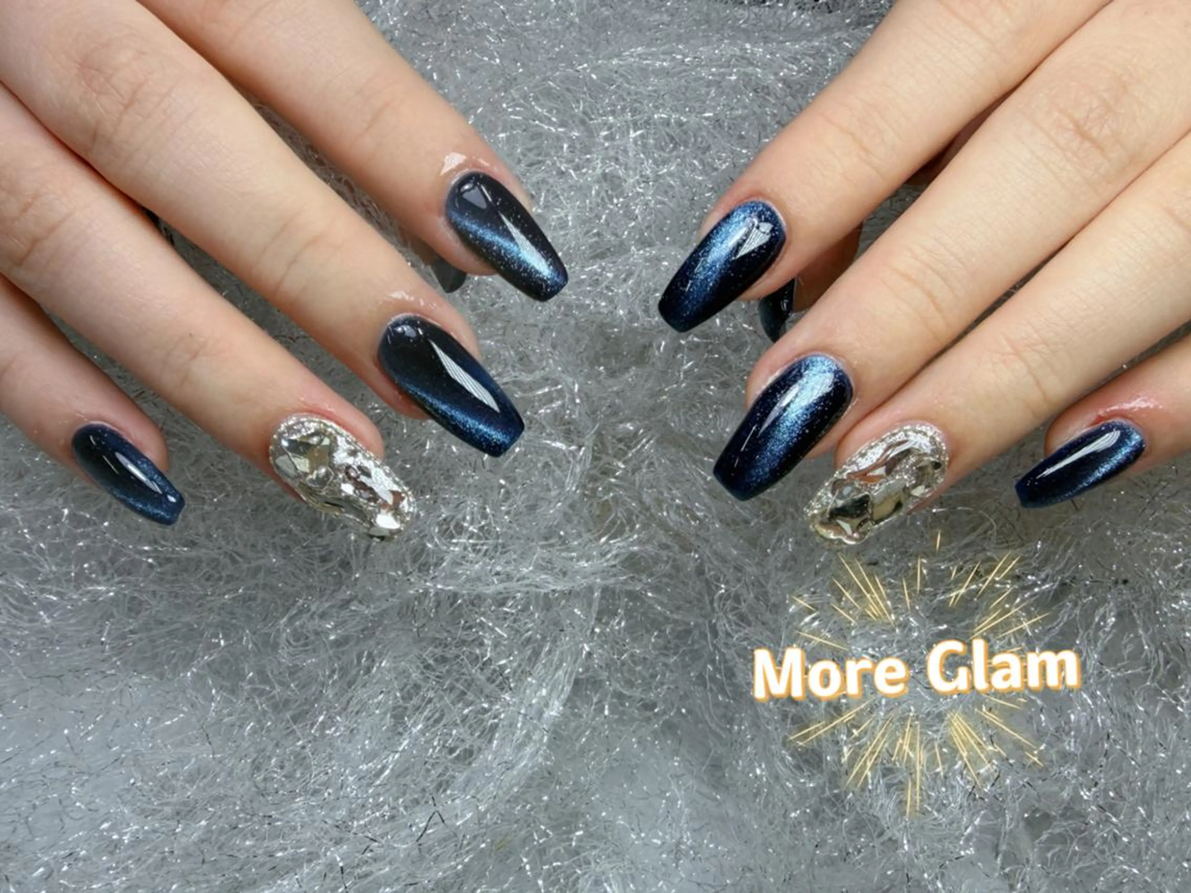 ネイル 長さ出し フットネイル フレンチネイル ジェルネイル ガラスフレンチ More Glam 池袋東口店のネイルデザイン