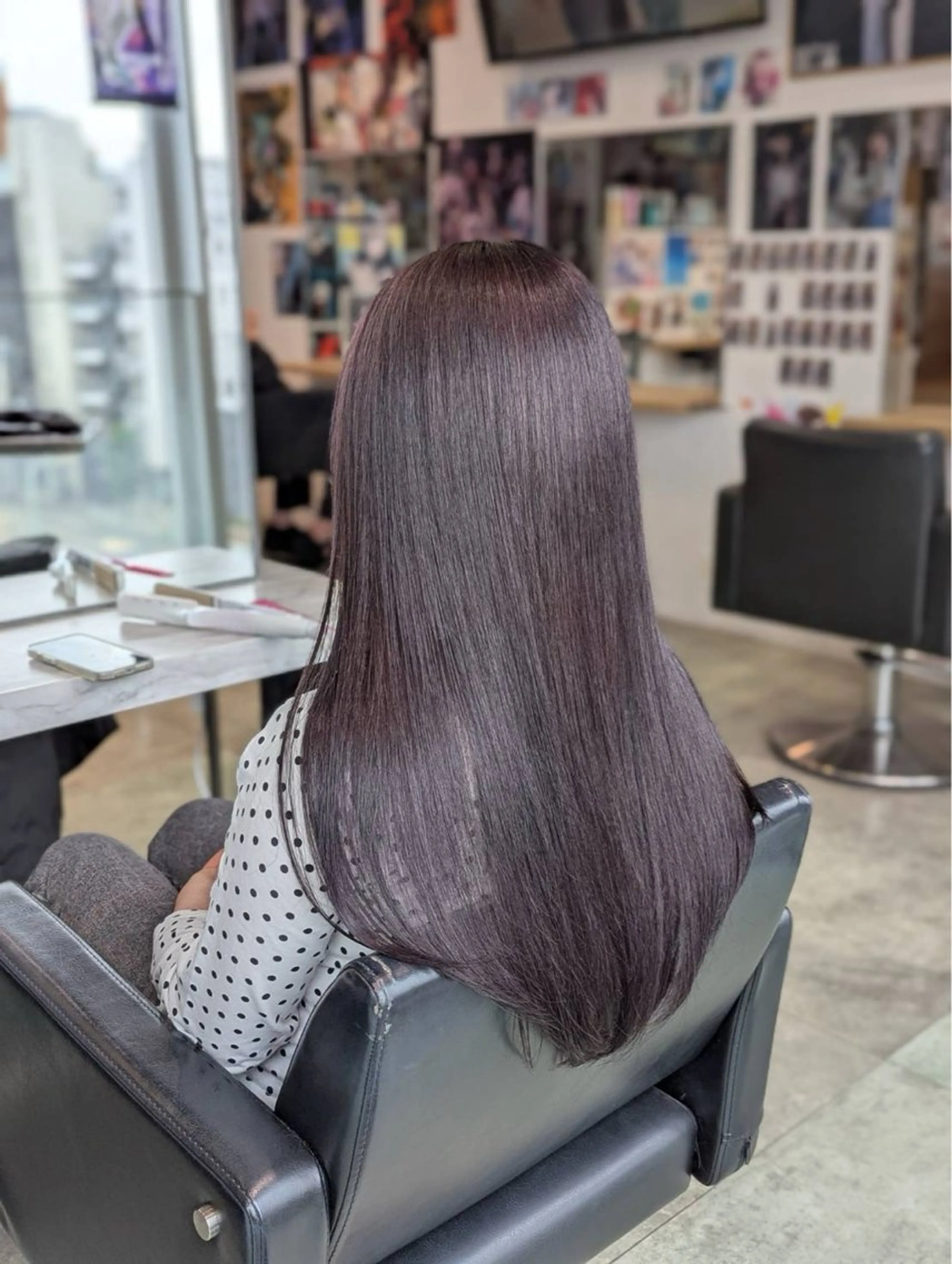 ロング カラー ブリーチ 透明感カラー ラベンダーカラー ブリーチなしカラー ピンクカラー 吉川 琴美のヘアスタイル