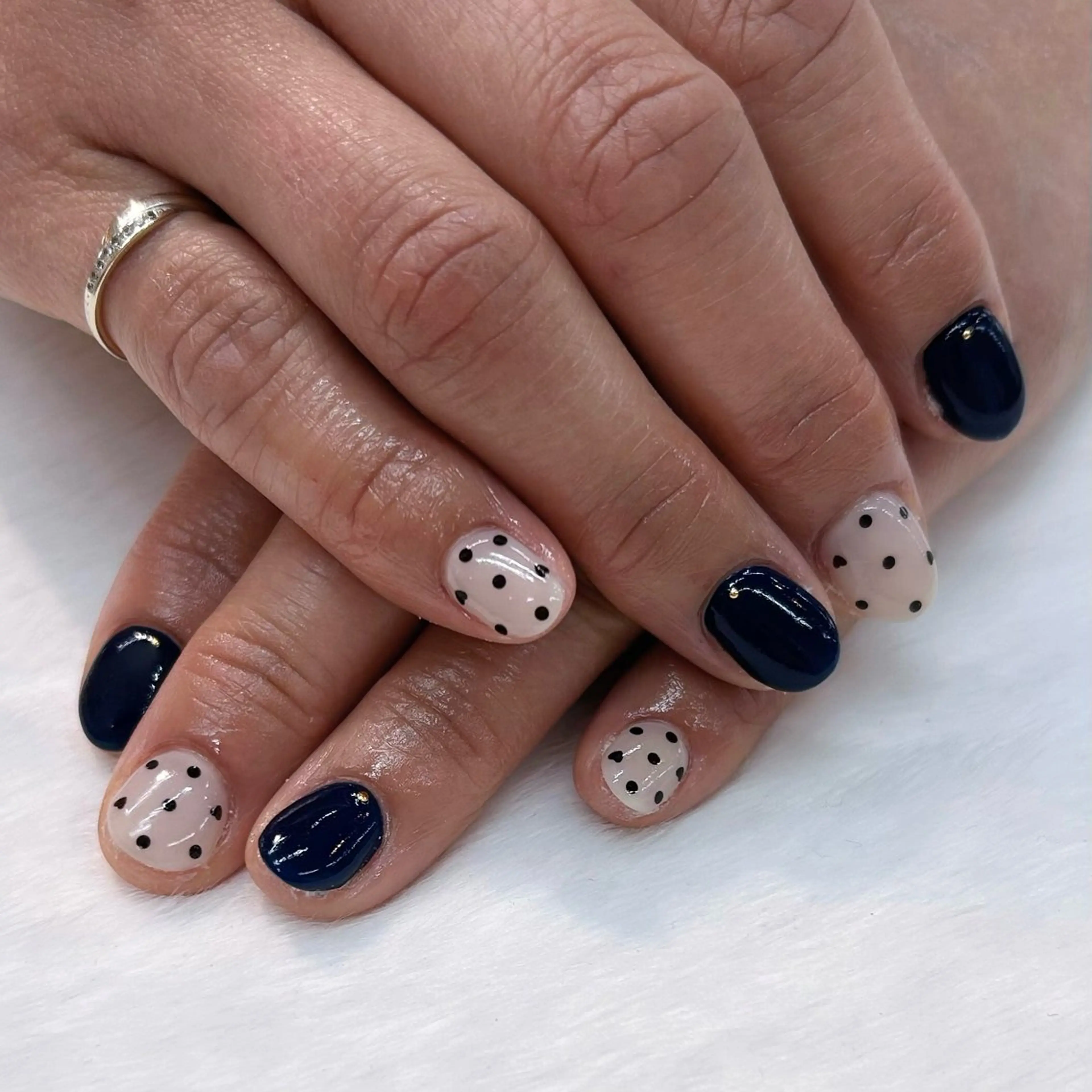 ネイル ドット 狭間 GRANBEAUTYのネイルデザイン