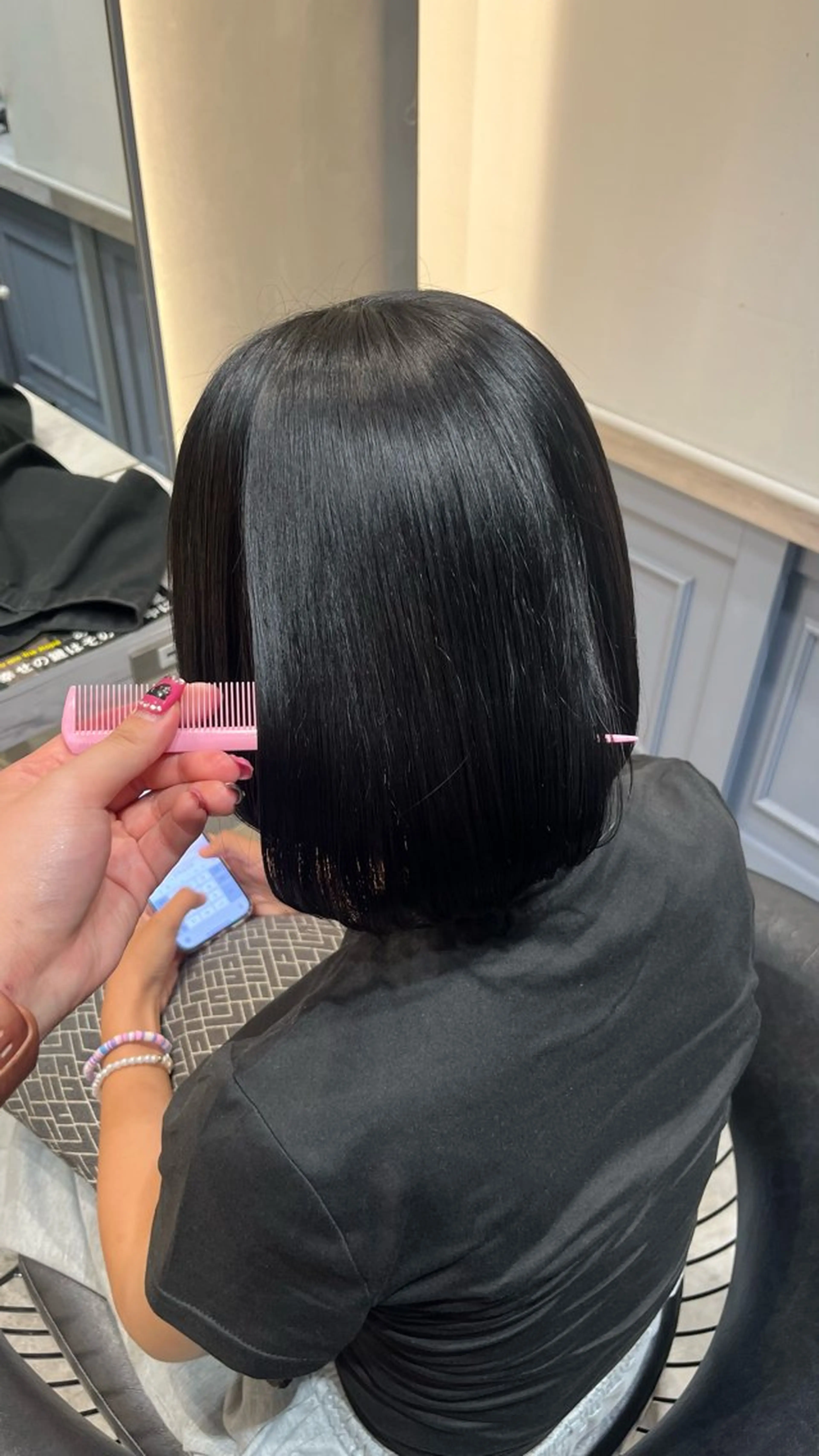 ショート カラー ヘアカラー トリートメント 🎀リ  お🎀 カット/縮毛矯正のヘアスタイル