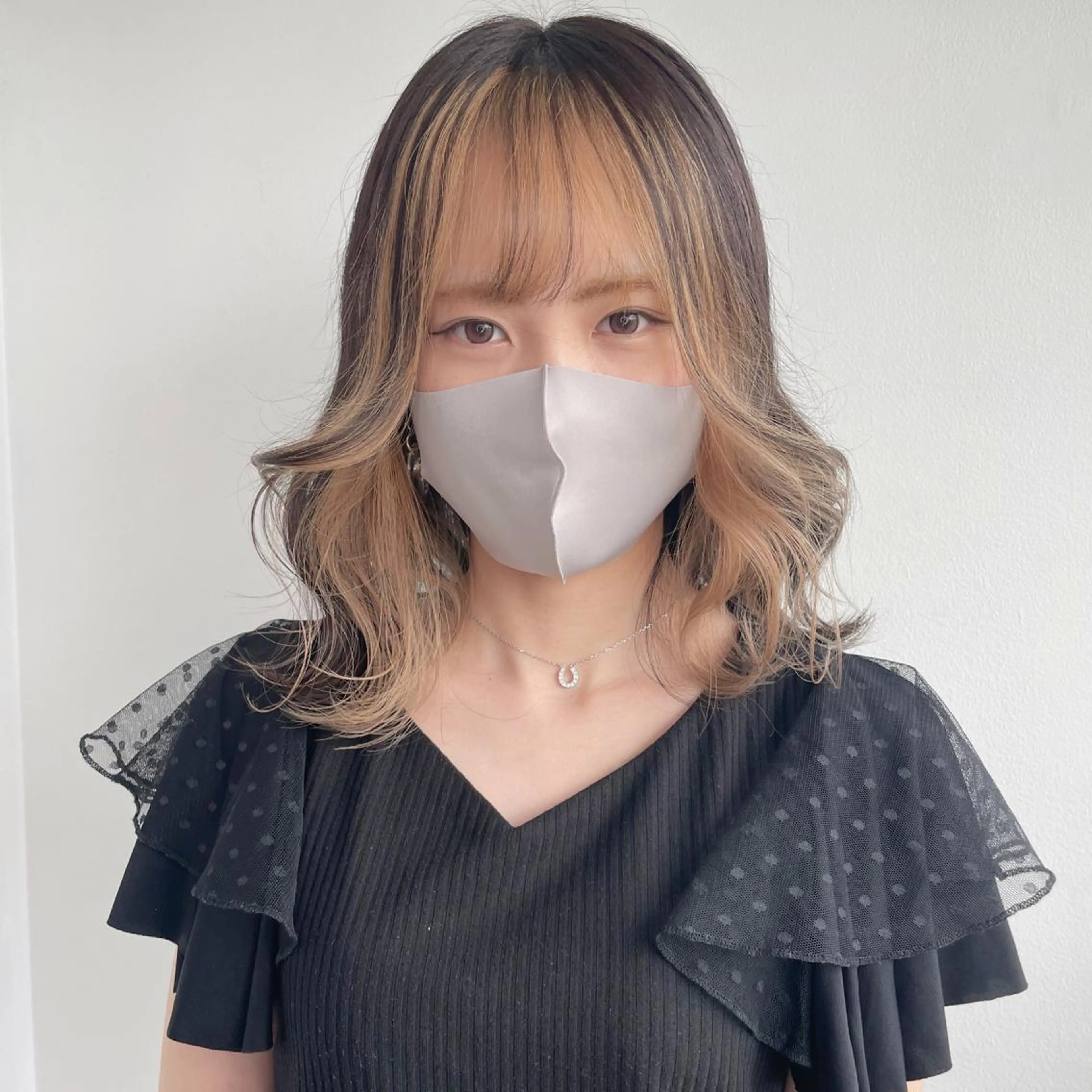 カラー ✨艶ブリーチカラー ✨四ノ宮裕己のヘアスタイル