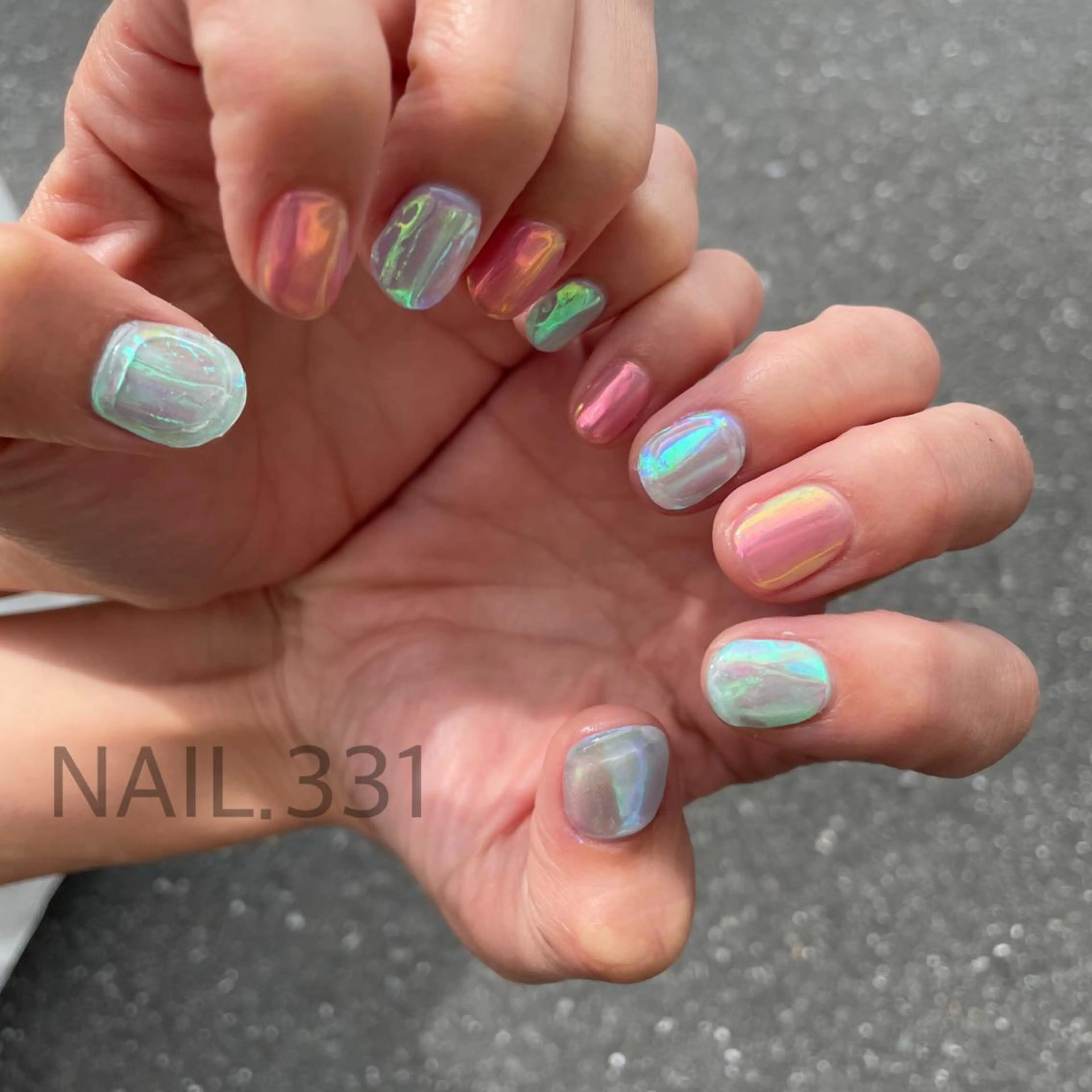 ネイル オーロラネイル フラッシュネイル フラワーネイル 氷ネイル・うるうるネイル キラキラネイル Nail 331のネイルデザイン