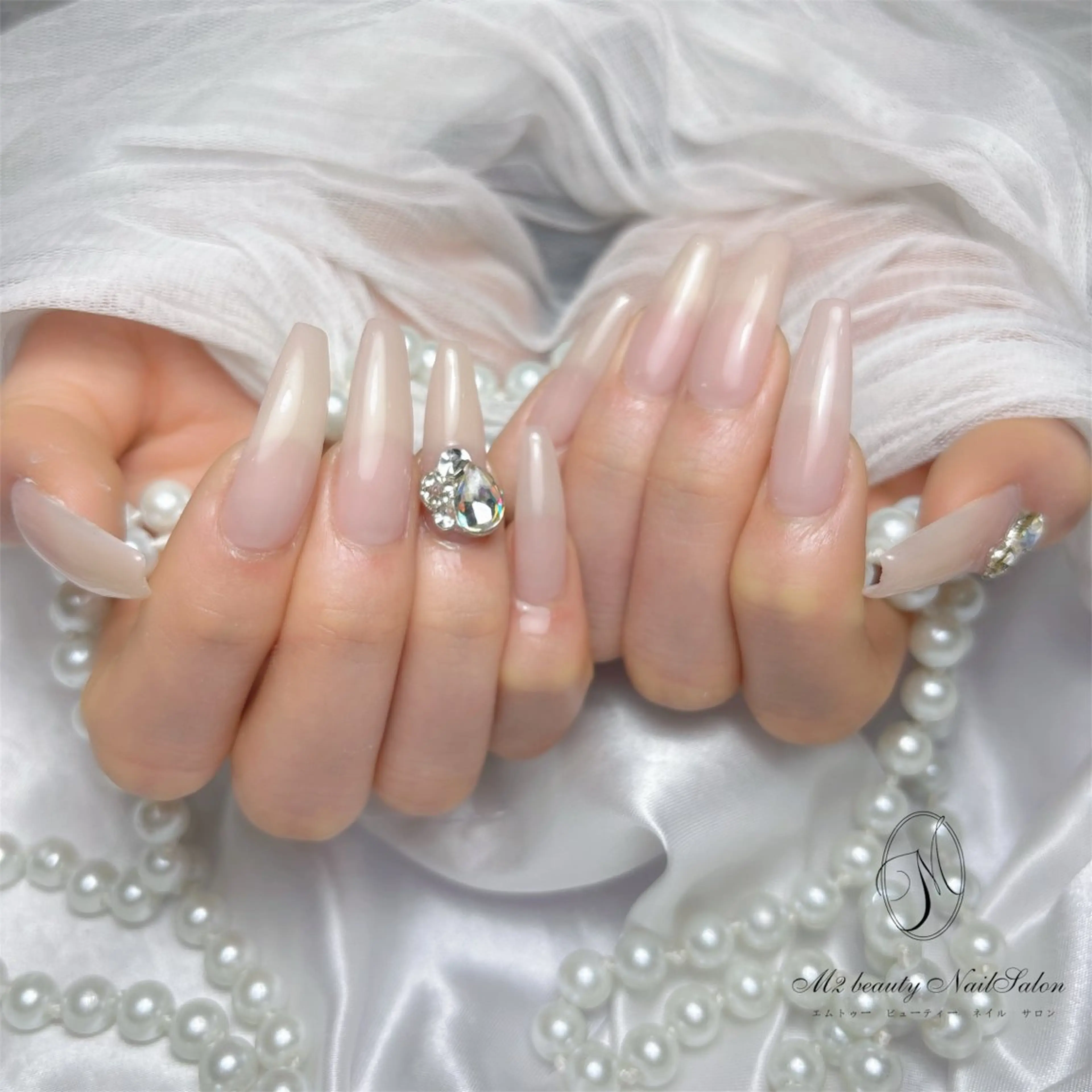 ネイル ハンドネイル M2 BEAUTY Rionのネイルデザイン