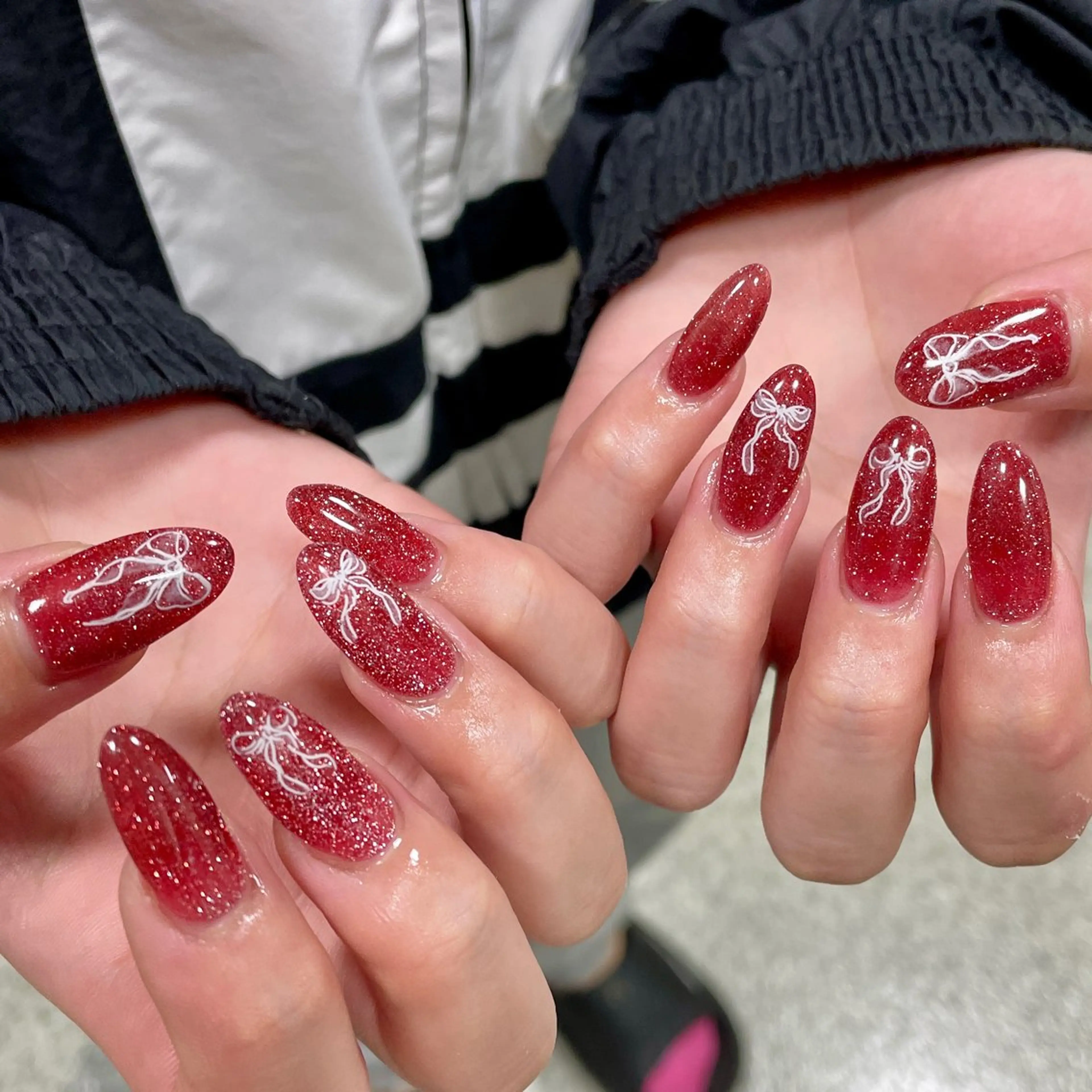 ネイル クリアネイル フラッシュネイル 赤色 リボン ハンドネイル LUNI 久屋大通 ˚✧₊⁎/ yuriのネイルデザイン