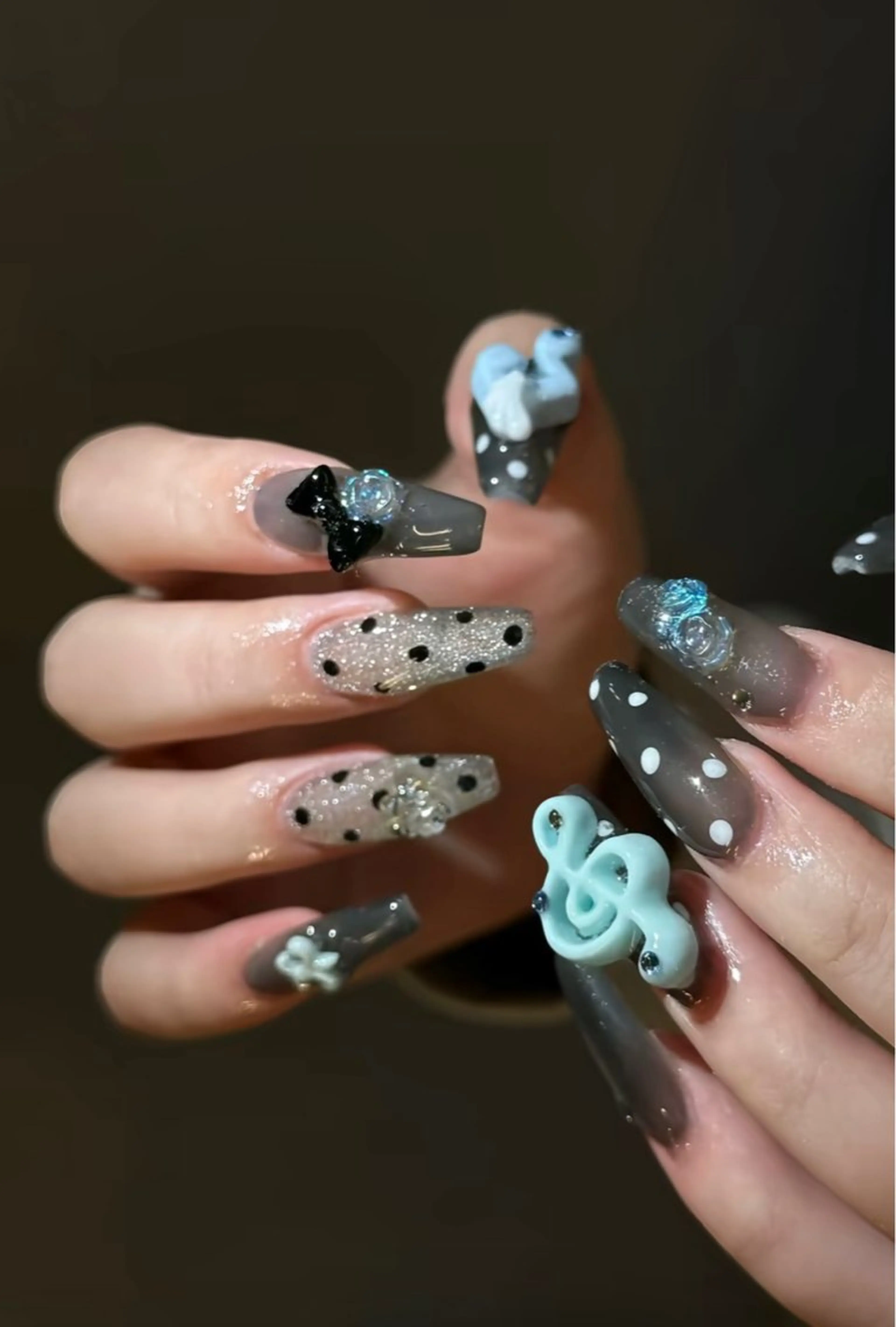 ネイル フレンチネイル ジェルネイル マグネットネイル 持ち込み ニュアンスネイル ハンドネイル NiJi Nailsのネイルデザイン