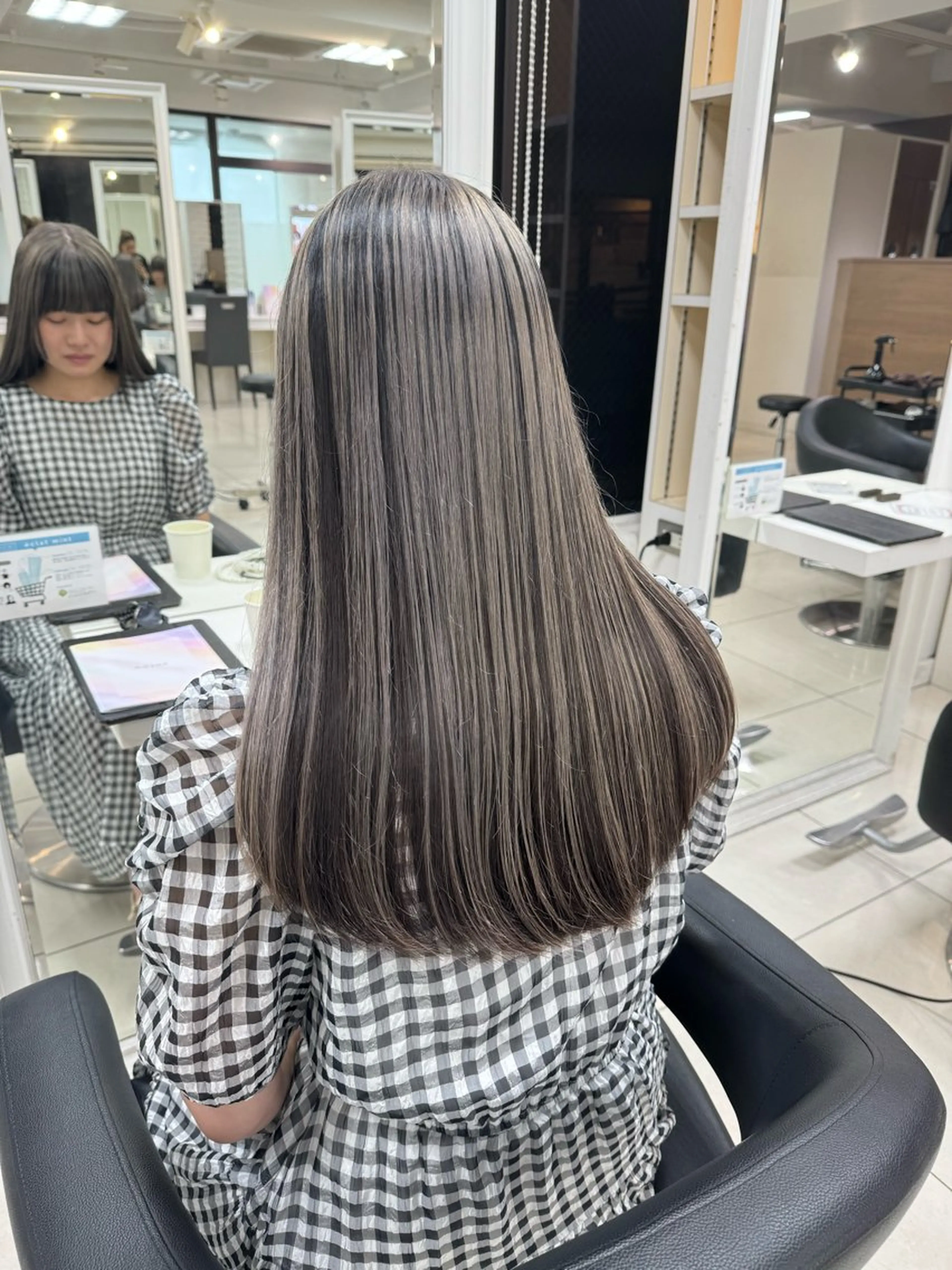 ロング カラー ブリーチ イルミナカラー カット ヘアカラー トリートメント 【髪質改善】 kasumi🌷🌷のヘアスタイル