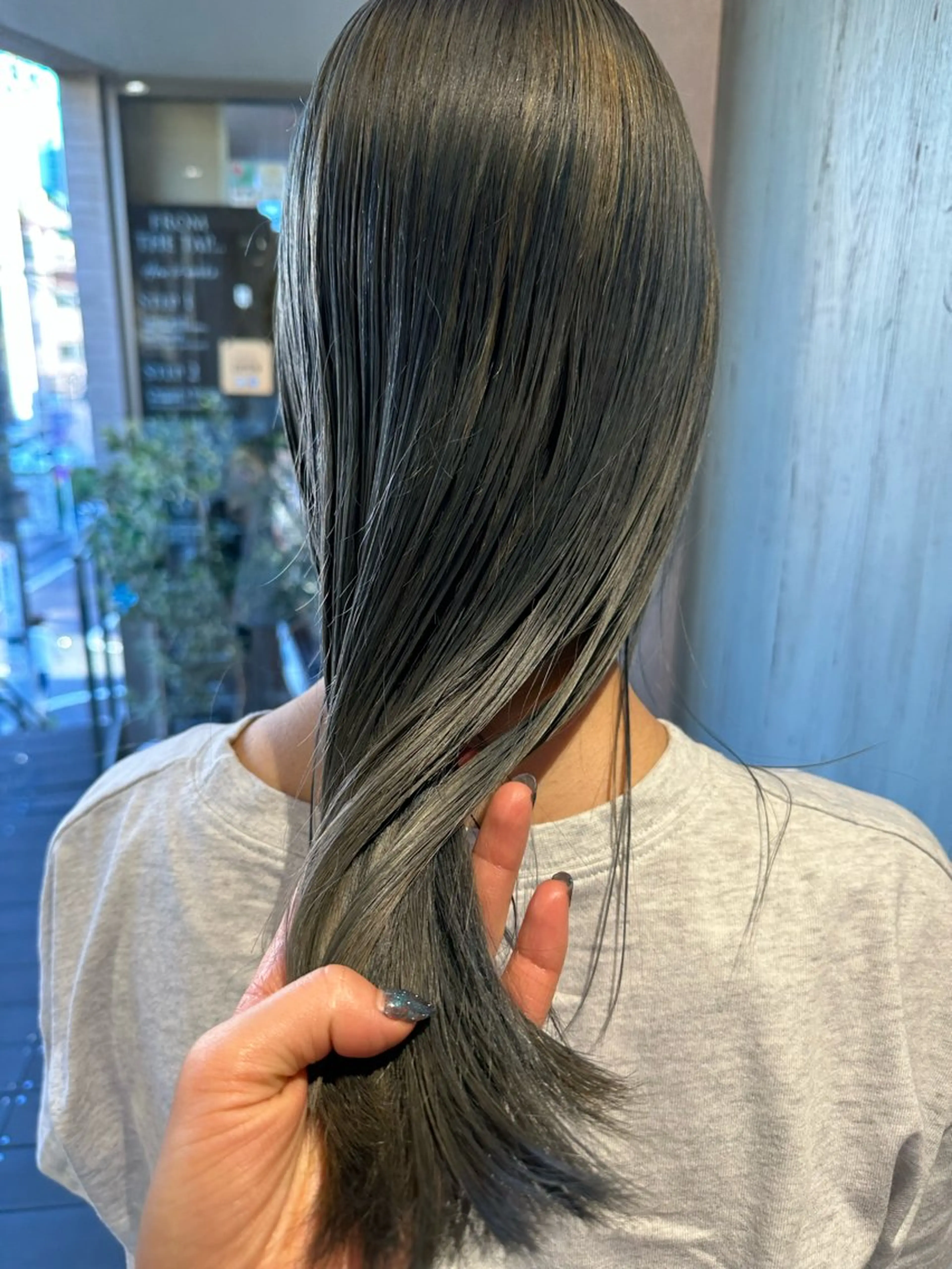 セミロング カラー ブリーチ ブルーカラー ヘアカラー 韓国風/オシャレ /縮毛矯正/滝口琴未のヘアスタイル