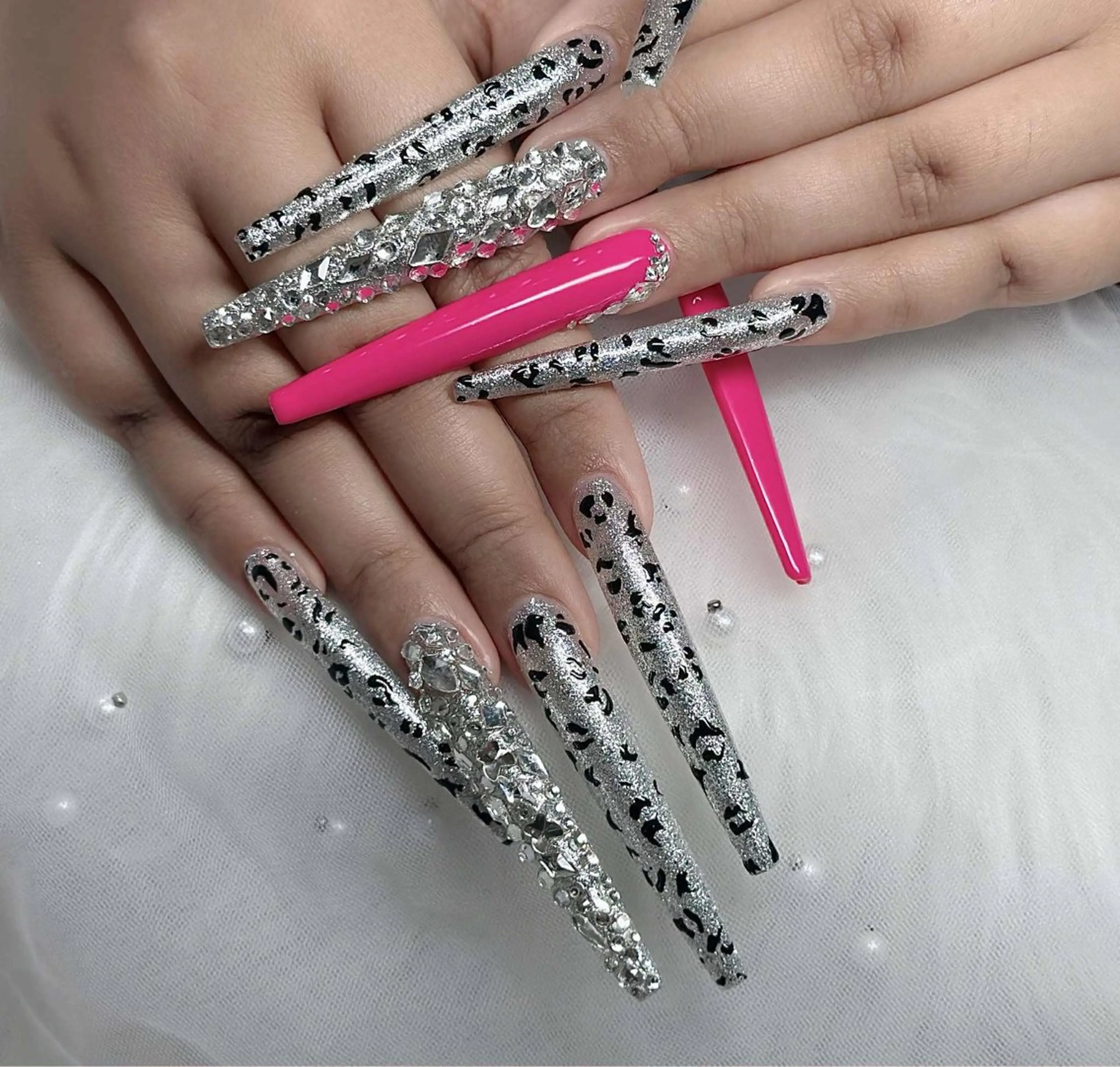 ネイル オーロラネイル フレンチネイル ジェルネイル ハロウィン キラキラネイル ハンドネイル H.baby Nail Salonのネイルデザイン