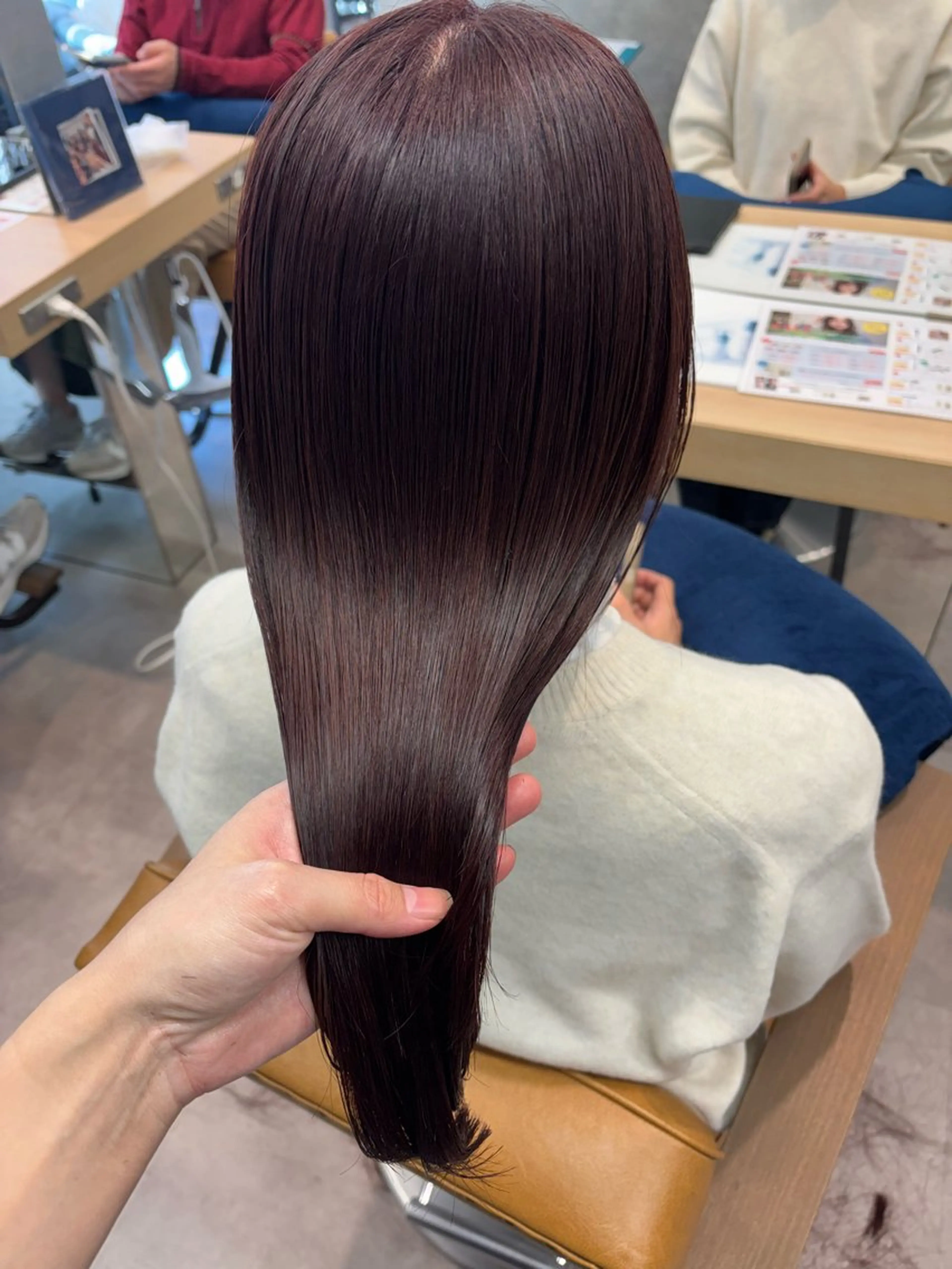 セミロング 縮毛矯正 有馬ミク🌈 似合わせ美容師のヘアスタイル