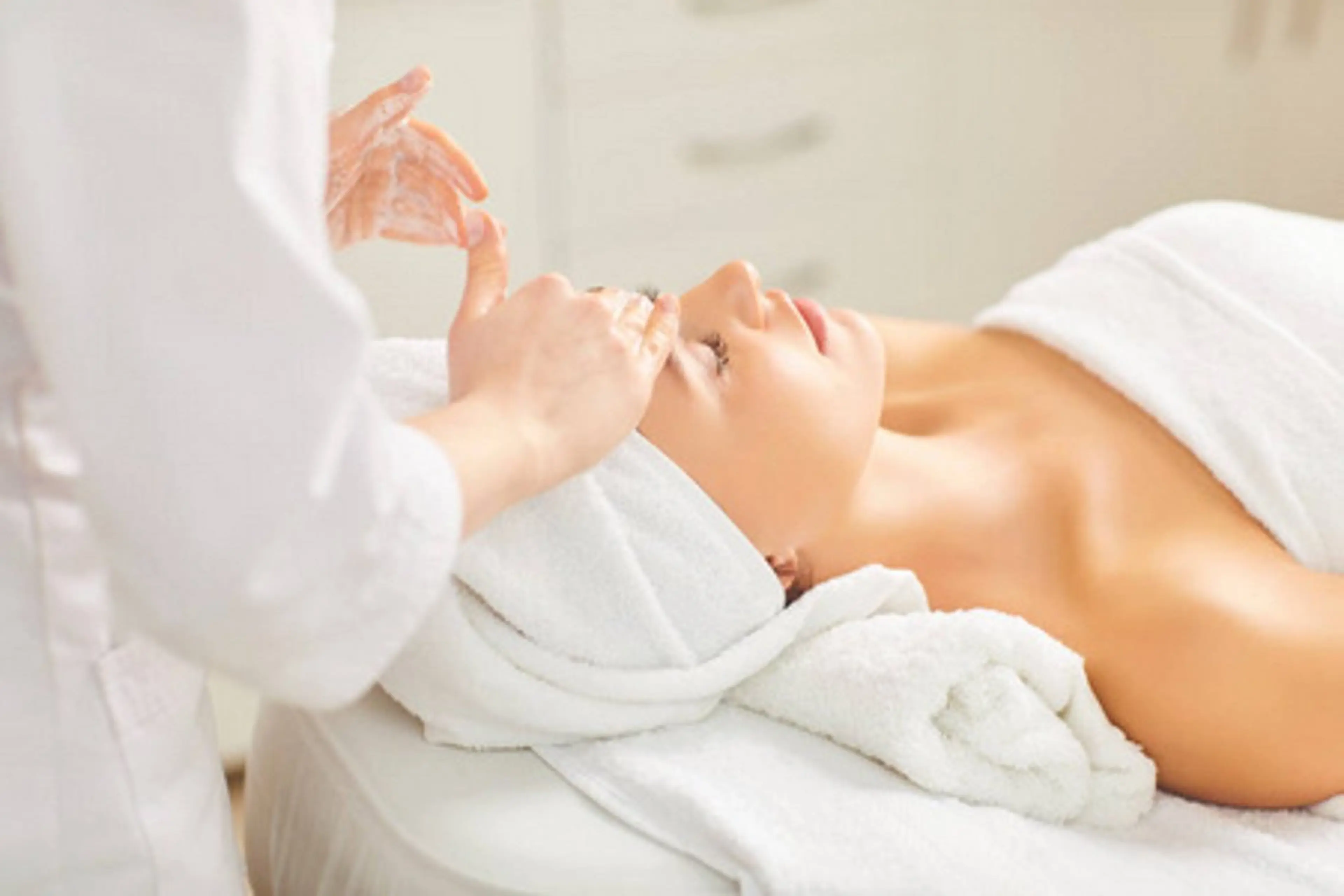 人気NO.2メニュー🙆‍♀️韓国小顔コルギ60分+温石オイルリンパ60分の写真