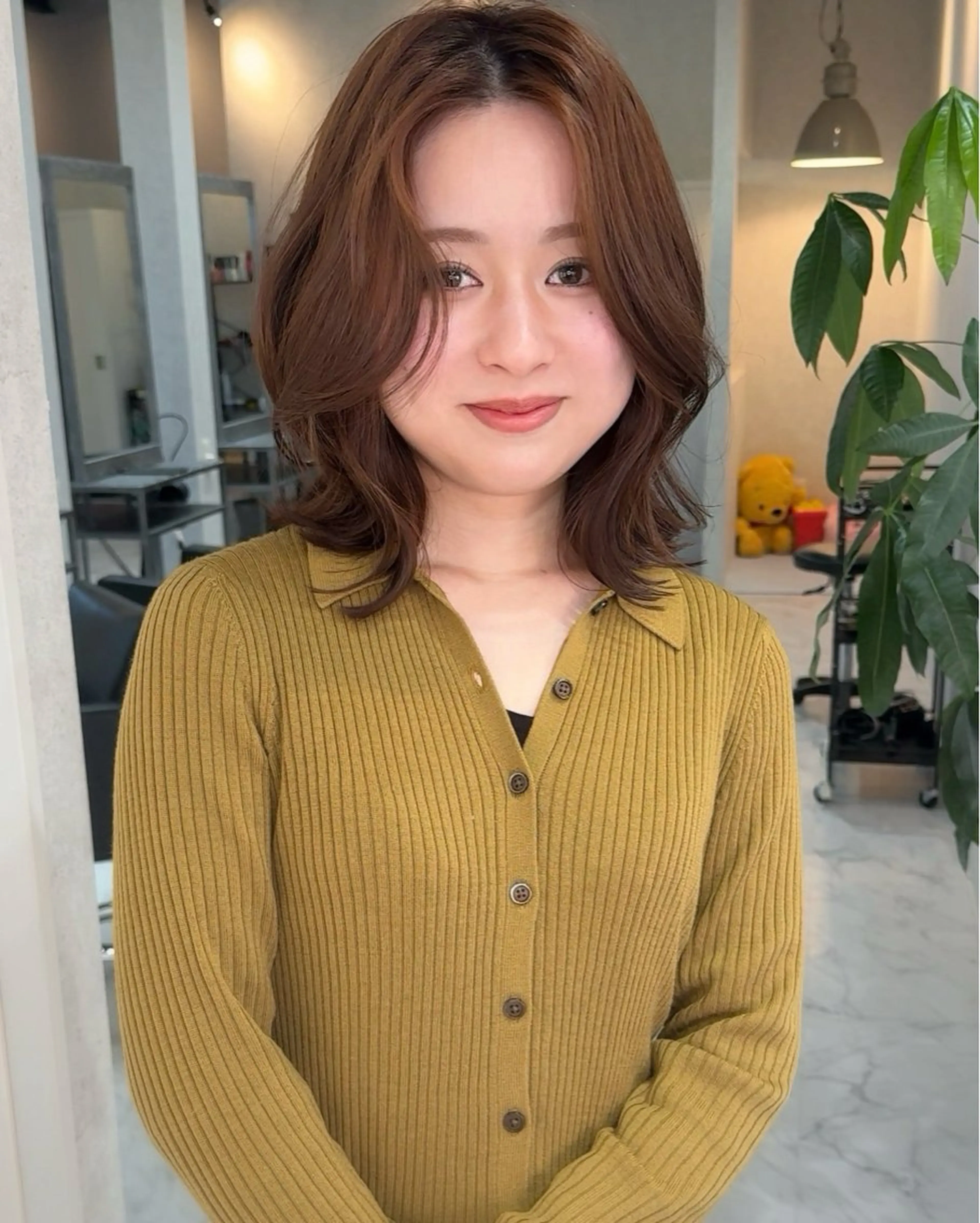 ミディアム カラー ヘアアレンジ 韓国風ヘア レイヤーカット トリートメント ワンホンヘア カット ヘアカラー トリートメント アンドウ ユウ/ レイヤーカット/韓国のヘアスタイル