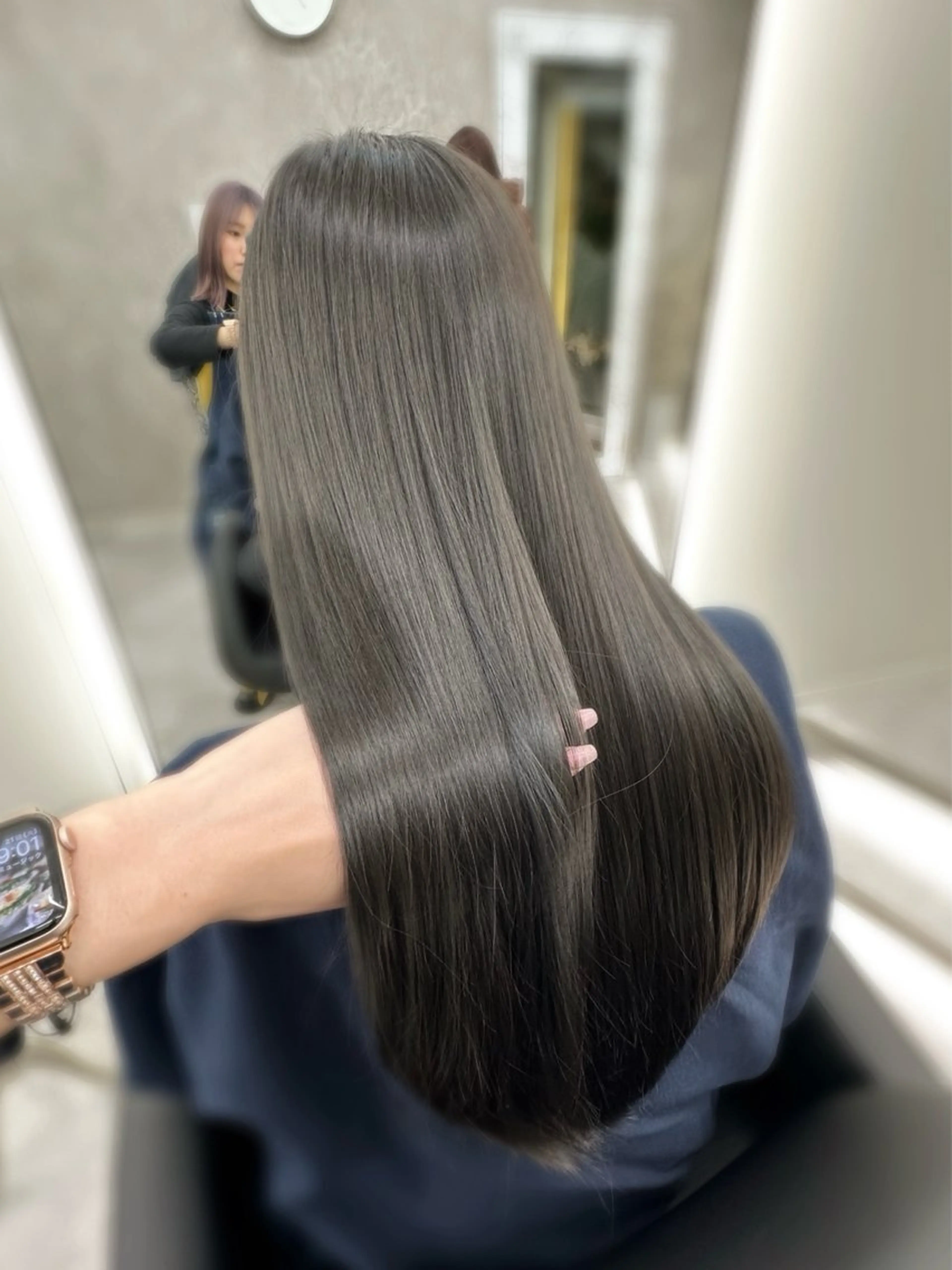 ロング カラー パーマ 顔まわりレイヤー 顔周りカット 韓国風ヘア レイヤーカット 田之上千尋/透明感 ブリーチなし/韓国風のヘアスタイル