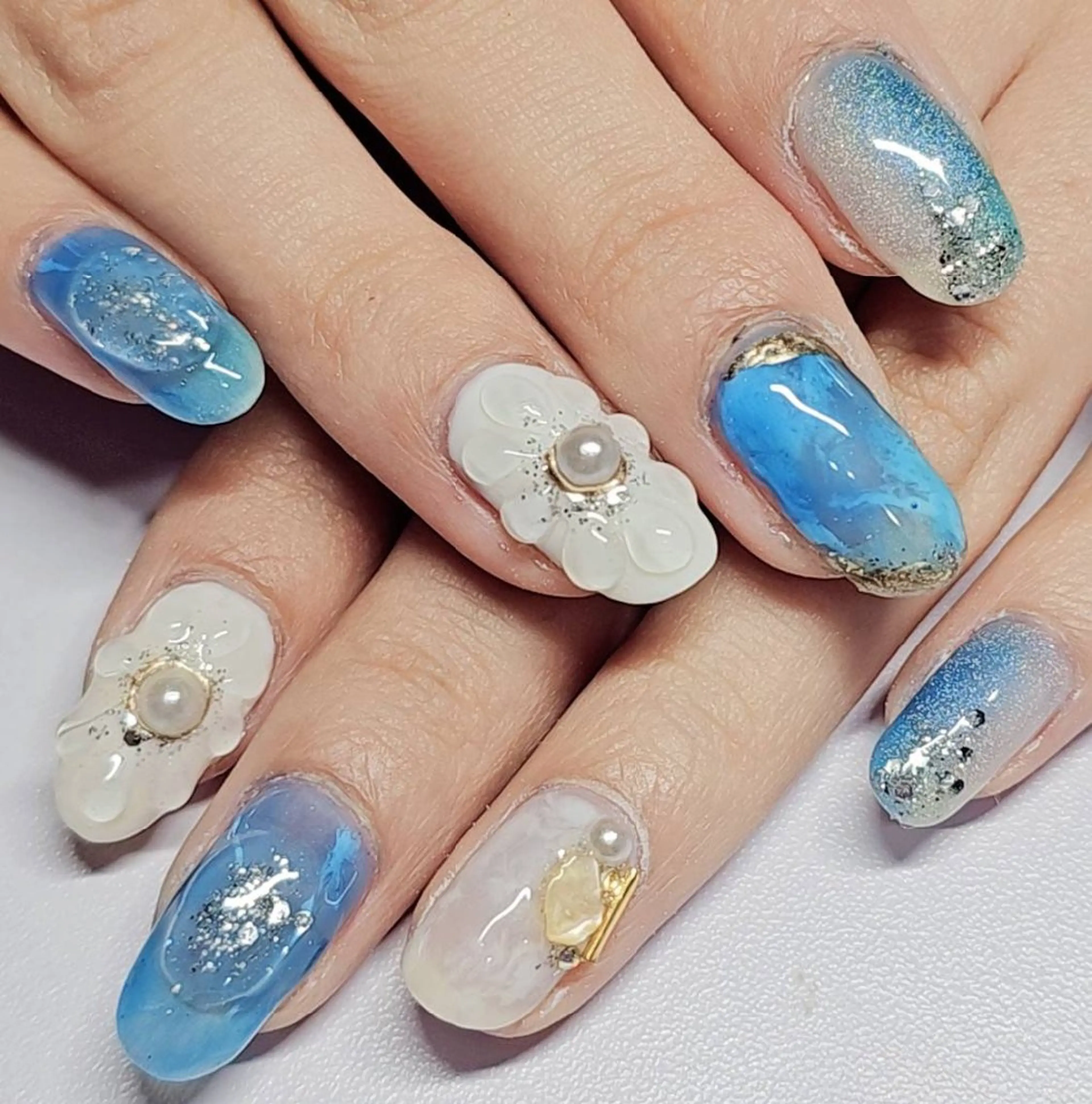 ネイル アートネイル ブルー グラデーション キラキラネイル 大理石ネイル(マーブル) ハンドネイル よしだ ひろきのネイルデザイン