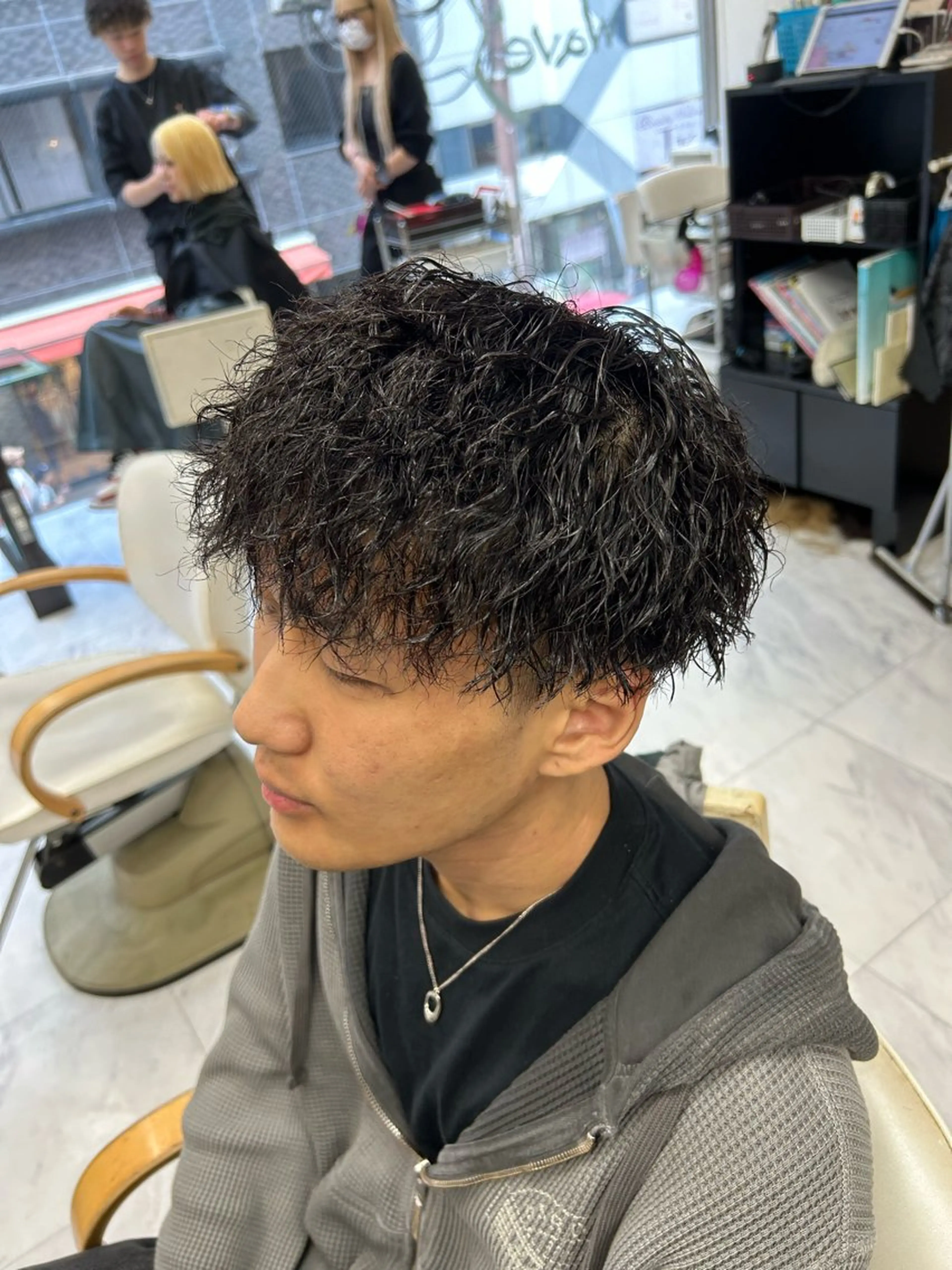 ショート パーマ メンズ メンズパーマ メンズツイストパーマ ツイストパーマ カット パーマ トリートメント メンズパーマ 💈後閑和真💈のヘアスタイル