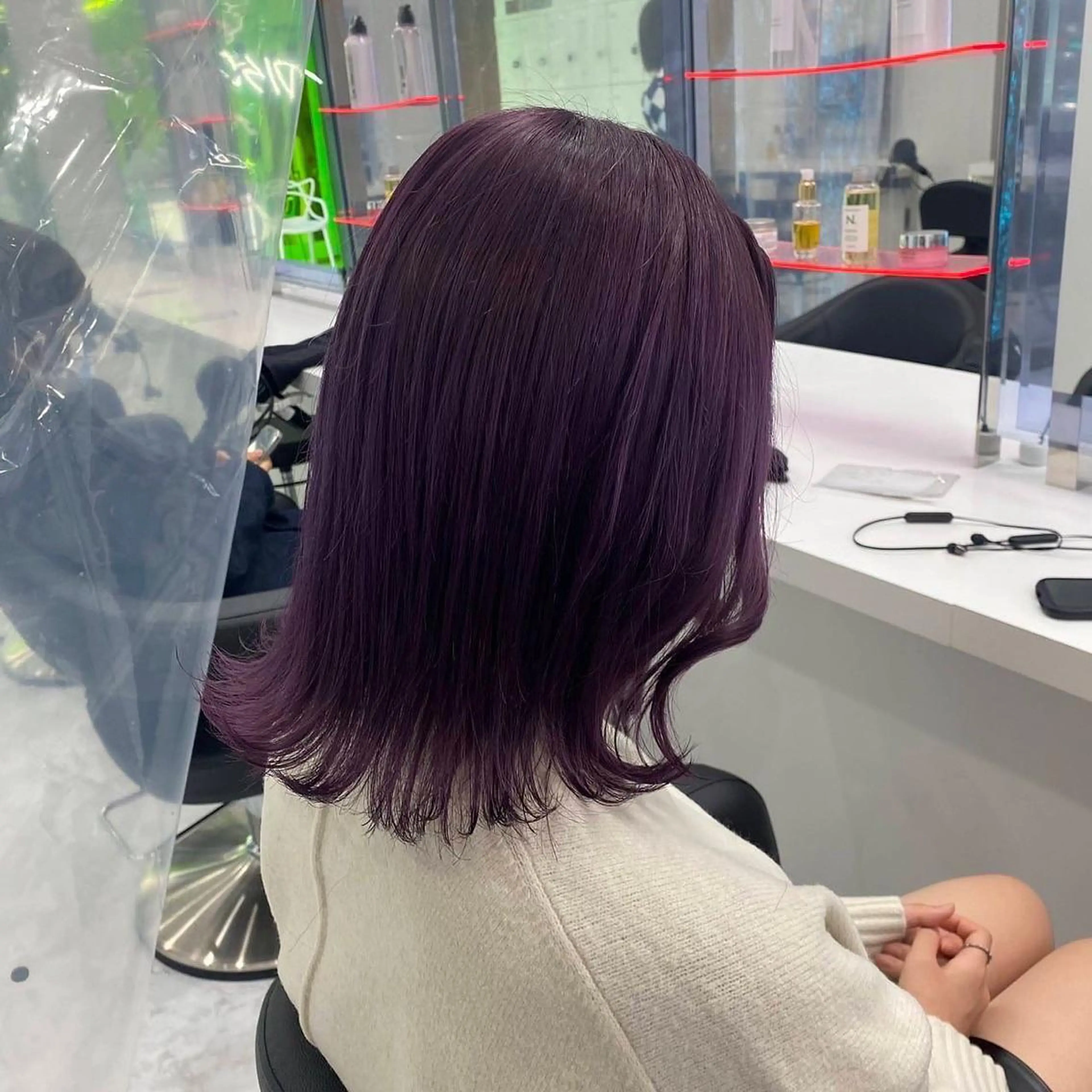 ミディアム カラー コテ巻き風パーマ 🦋にこ🦋のヘアスタイル