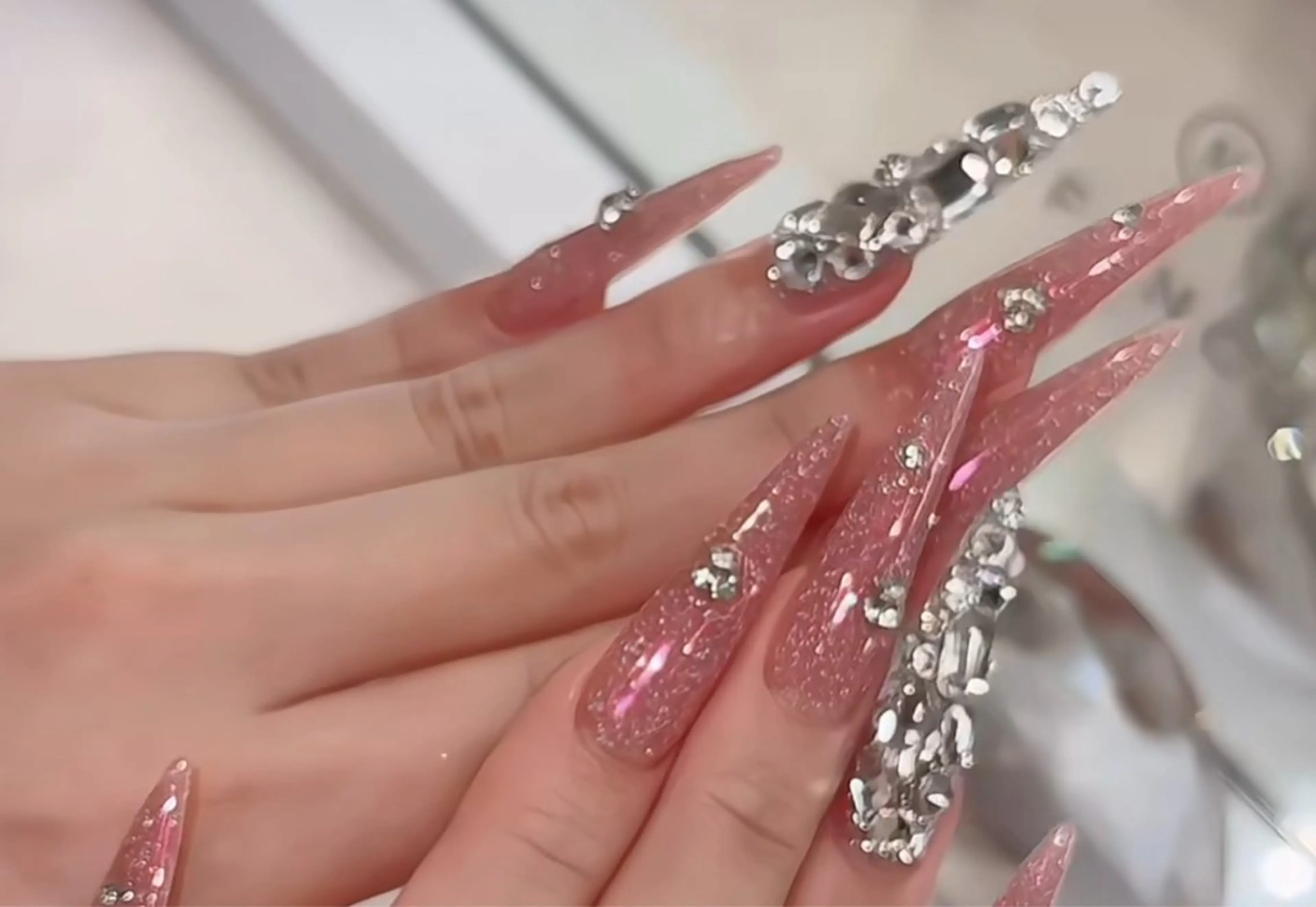 ネイル アートネイル フラワーネイル フレンチネイル ジェルネイル グラデーション ハンドネイル Ryu Nail NekoChanのネイルデザイン