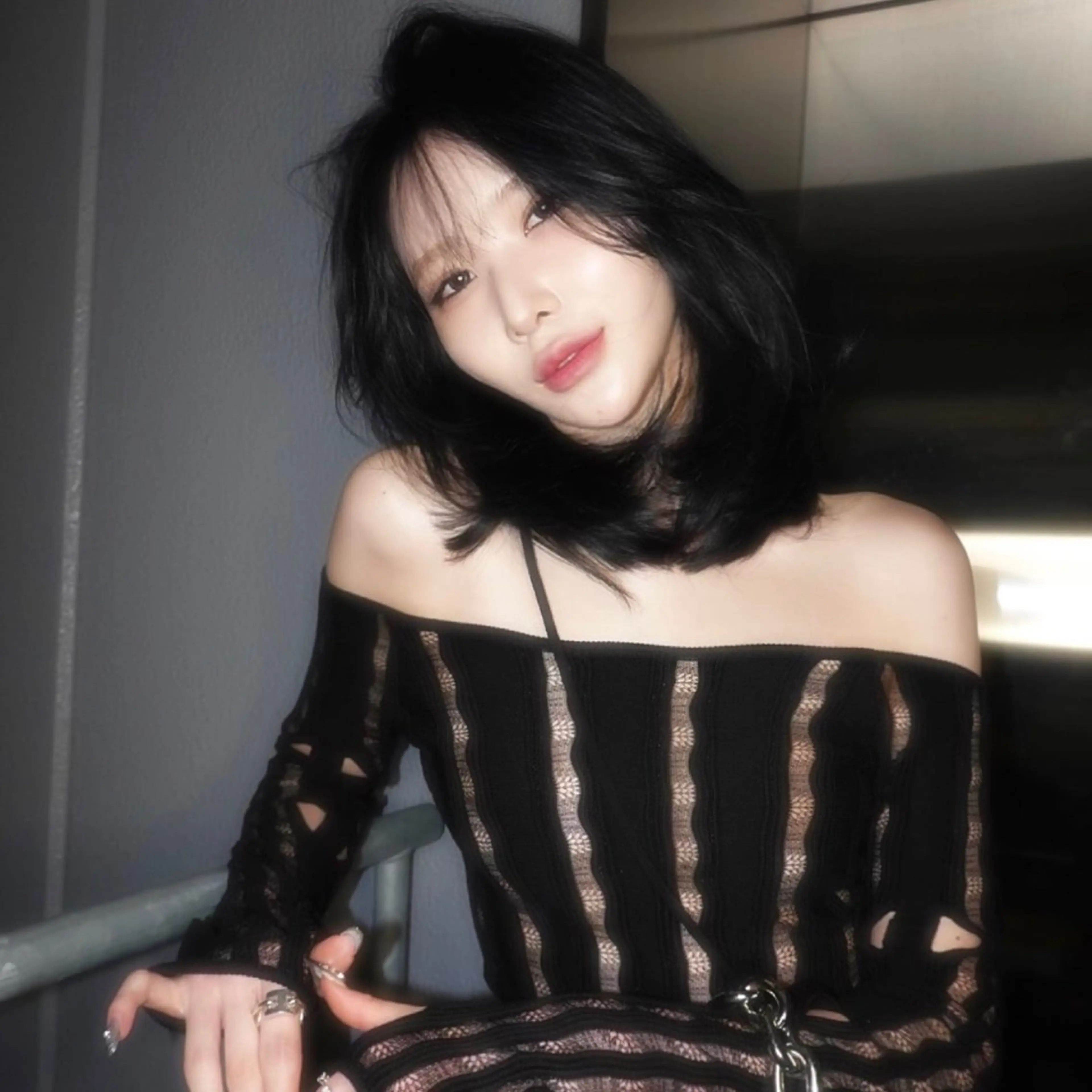 ミディアム 小顔カット ﾌﾞﾚｲｽﾞ˚✧₊⁎ ﾚｲﾔｰToriのヘアスタイル