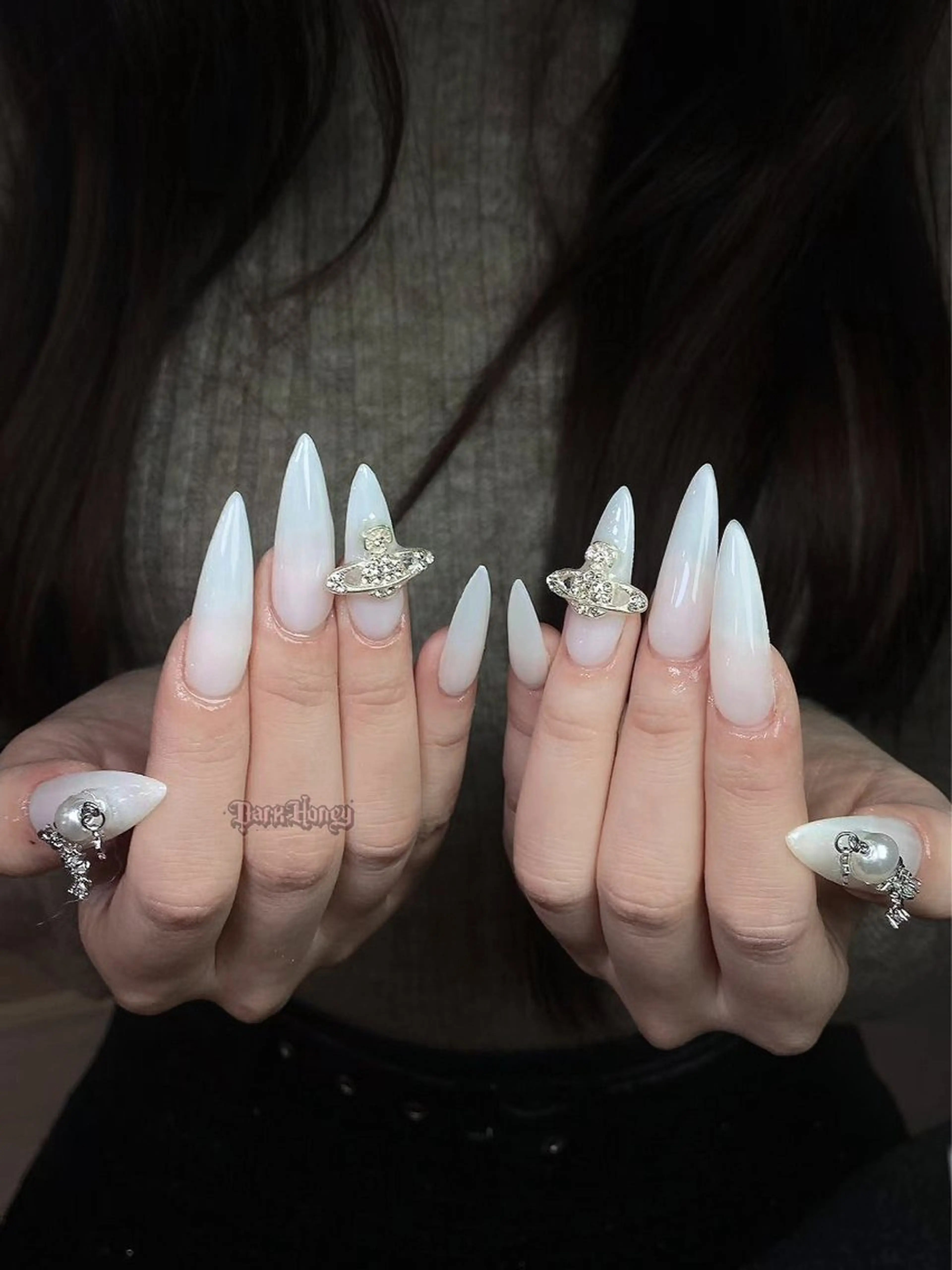 ネイル ハンドネイル Dark honey スカルプ専門原宿店のネイルデザイン