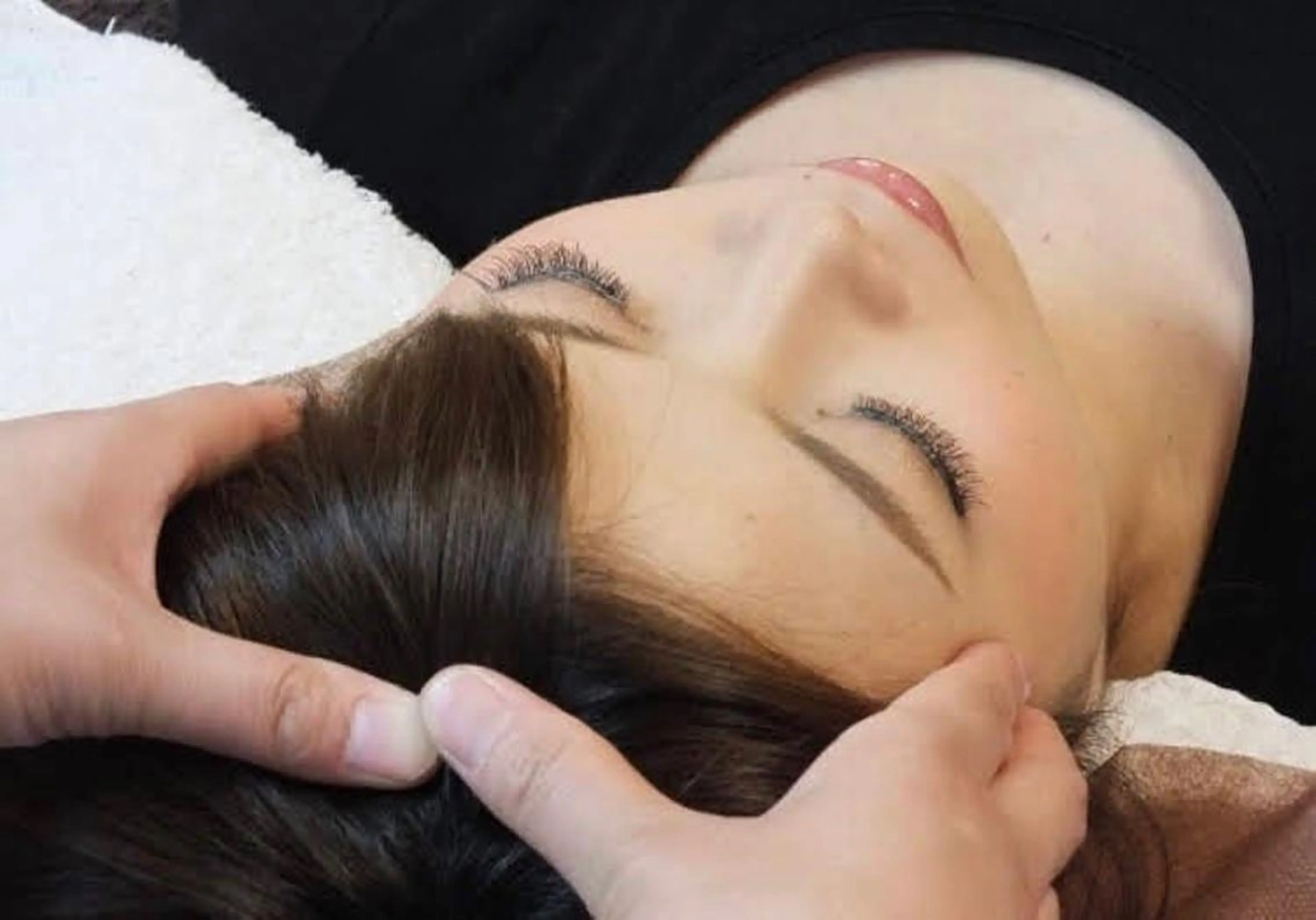 【目の奥や頭痛い方】頭蓋骨調整（ヘッドスパ）＋整体  60分￥9000→¥6500の写真