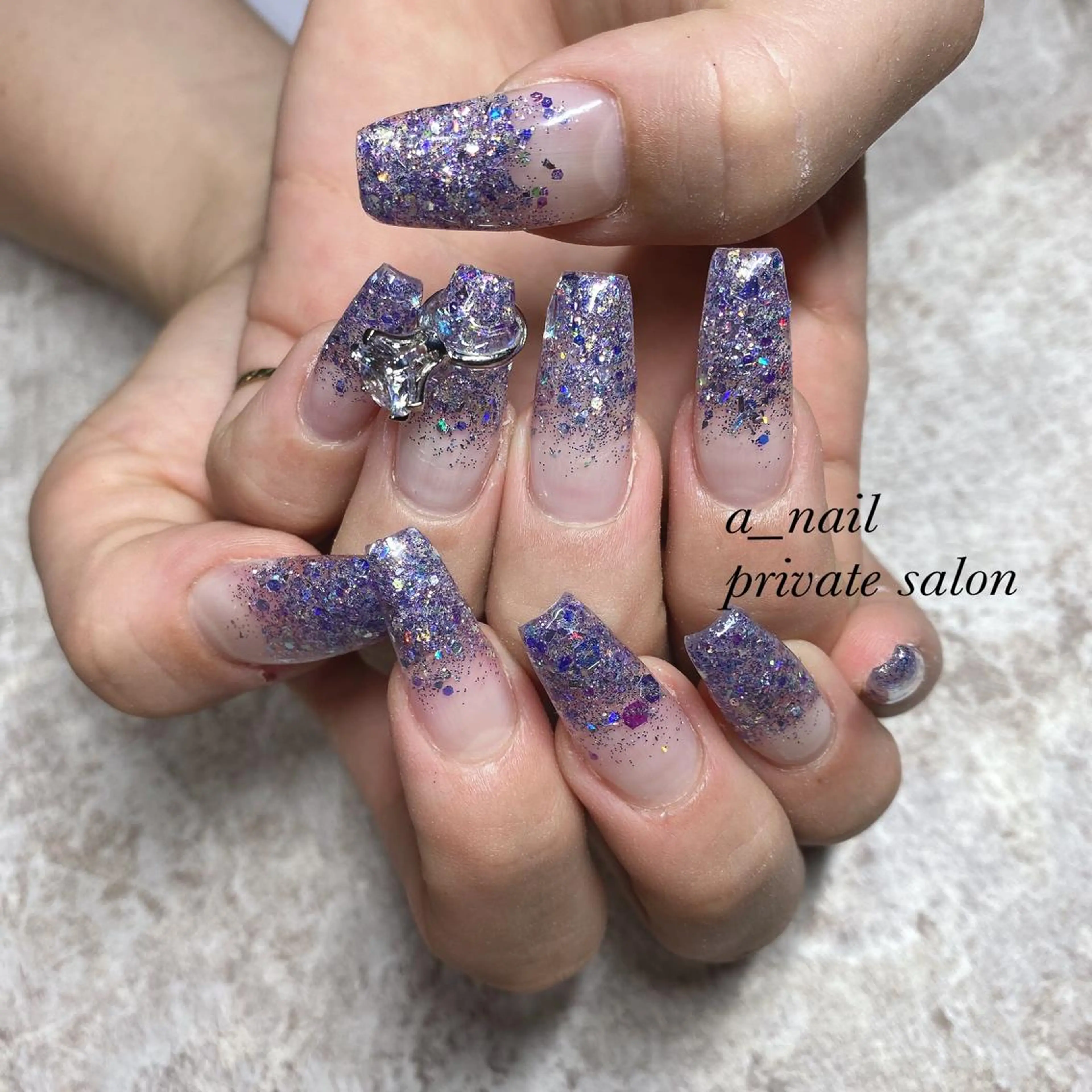 ネイル アニマル柄 フレンチネイル ジェルネイル 氷ネイル・うるうるネイル レース 菅 恵奈のネイルデザイン