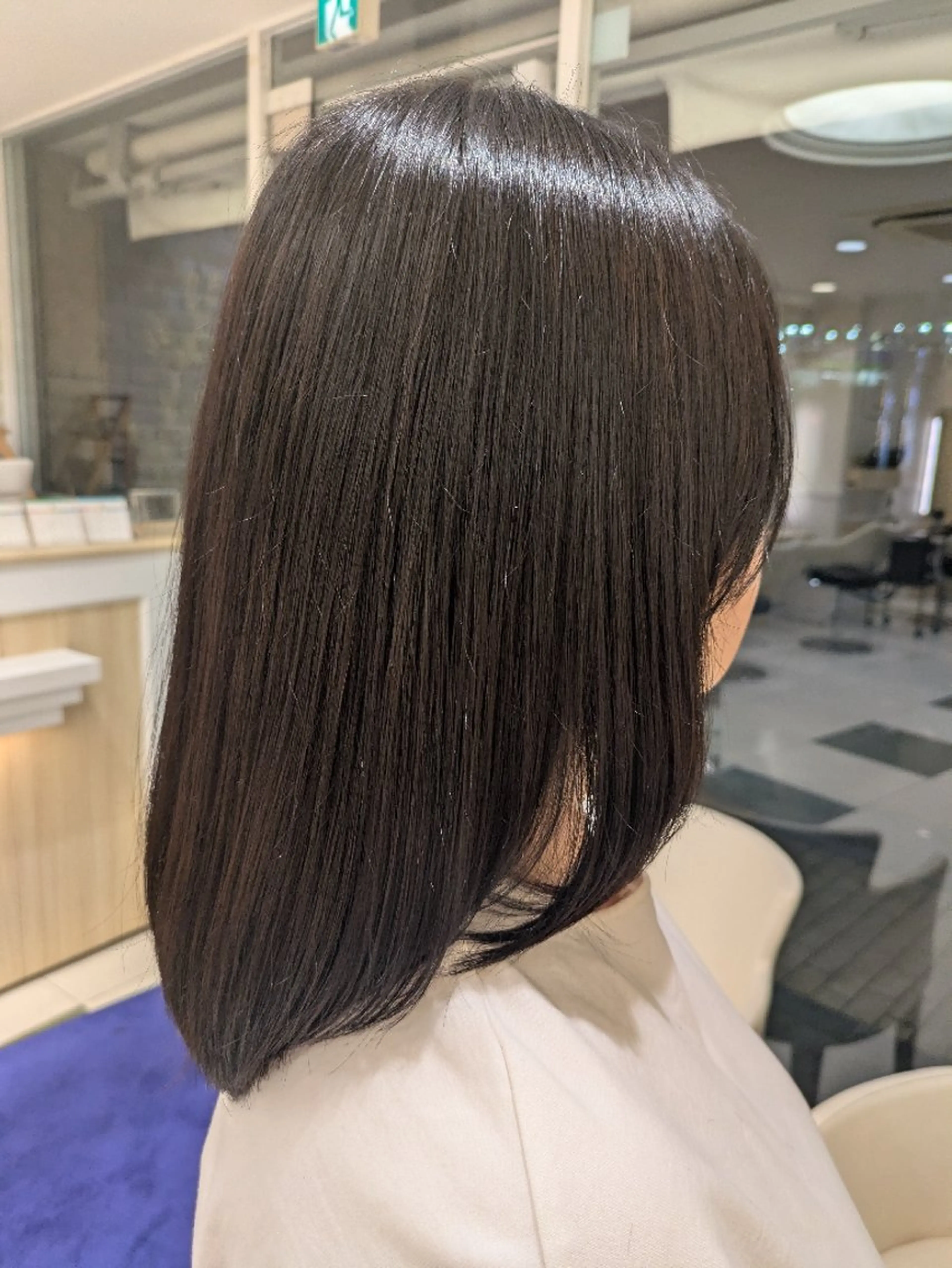 カラー セミロング レイヤーカット カット ヘアカラー トリートメント 佐々木 萌のヘアスタイル