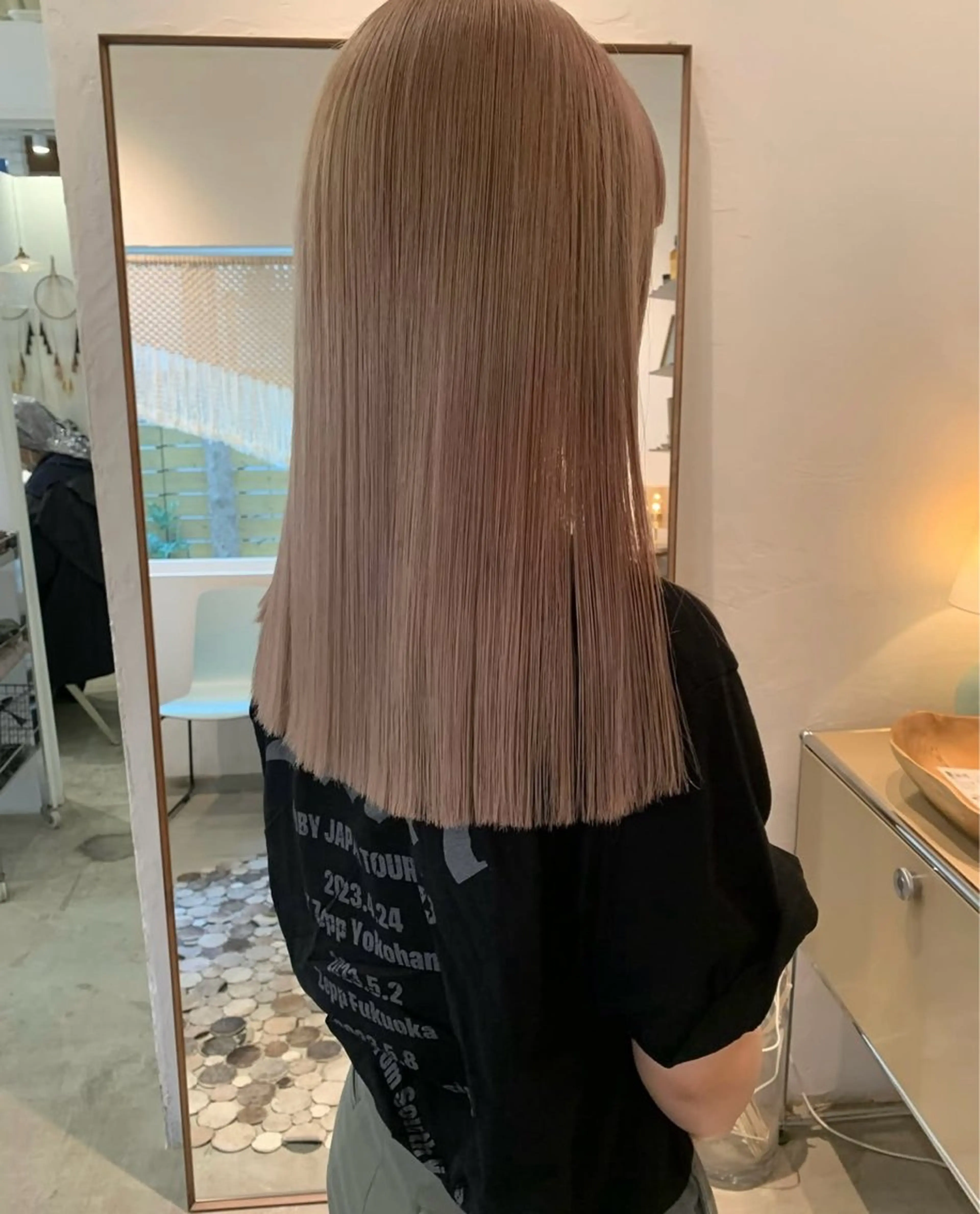 セミロング カラー トリートメント カヨコ/ハイトーン /透明感カラーのヘアスタイル