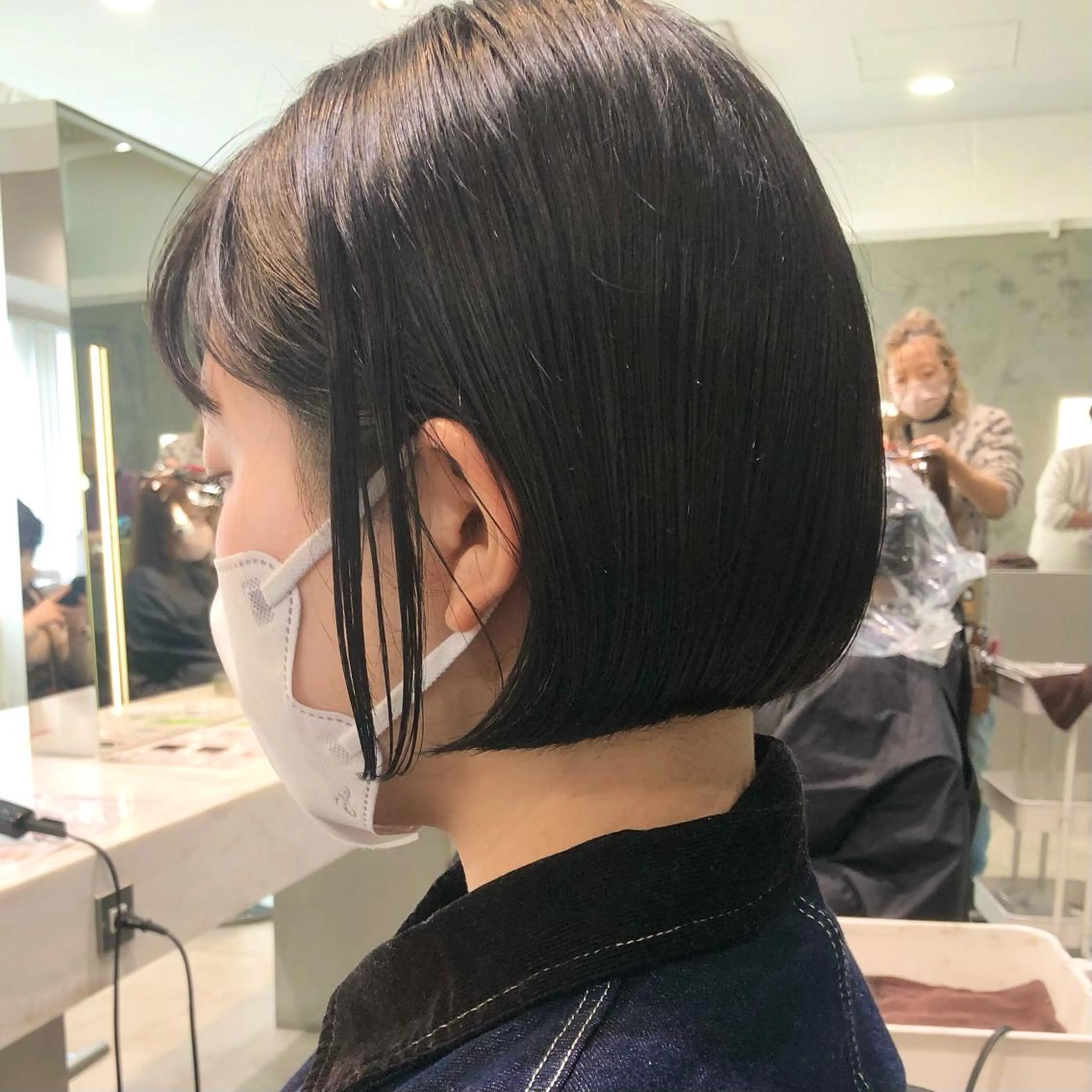 ショート カラー ハイトーン/ブリーチ 似合せカット/パーマのヘアスタイル