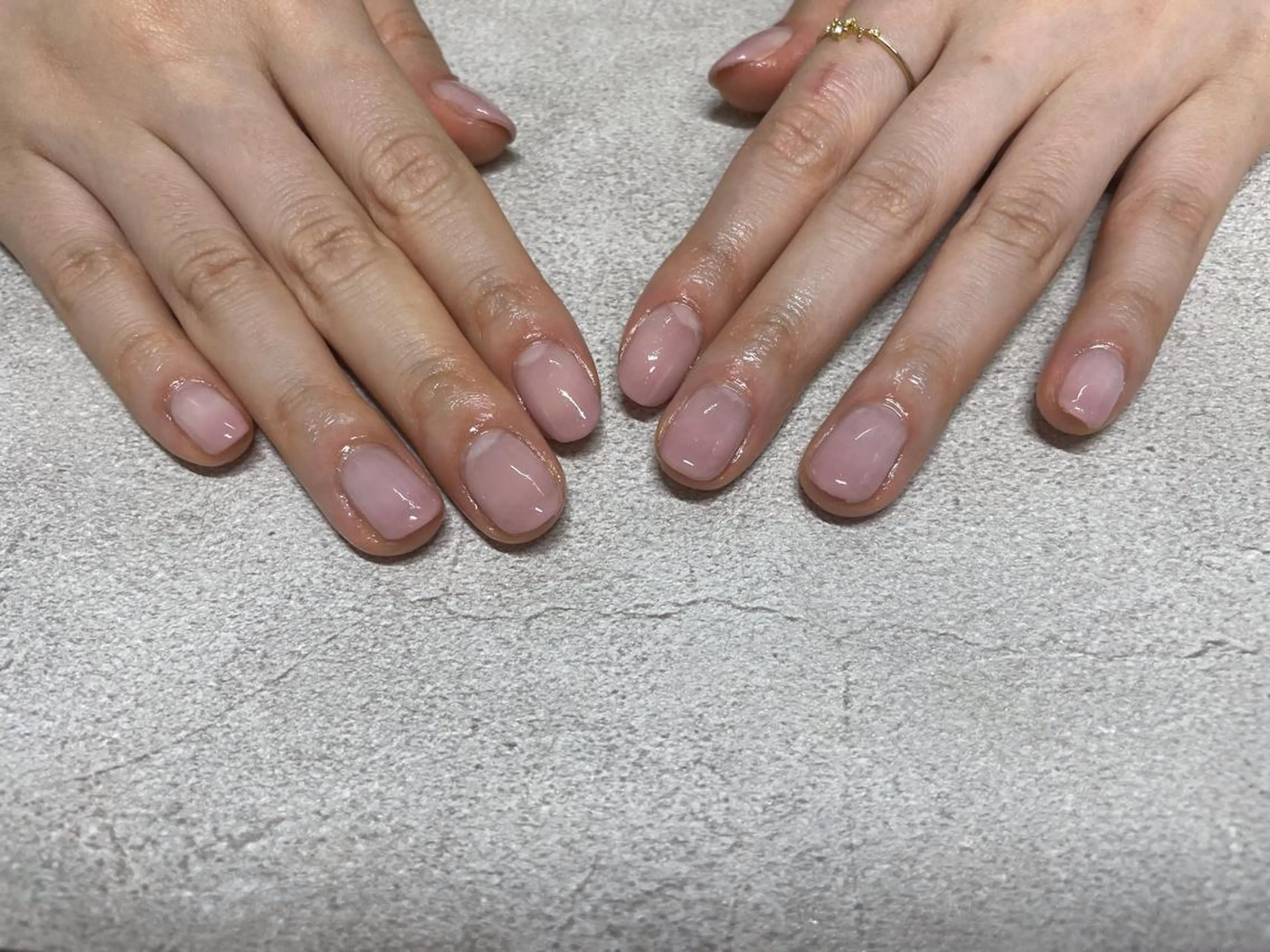 ネイル オフィスネイル ピンク mogunail &blowのネイルデザイン