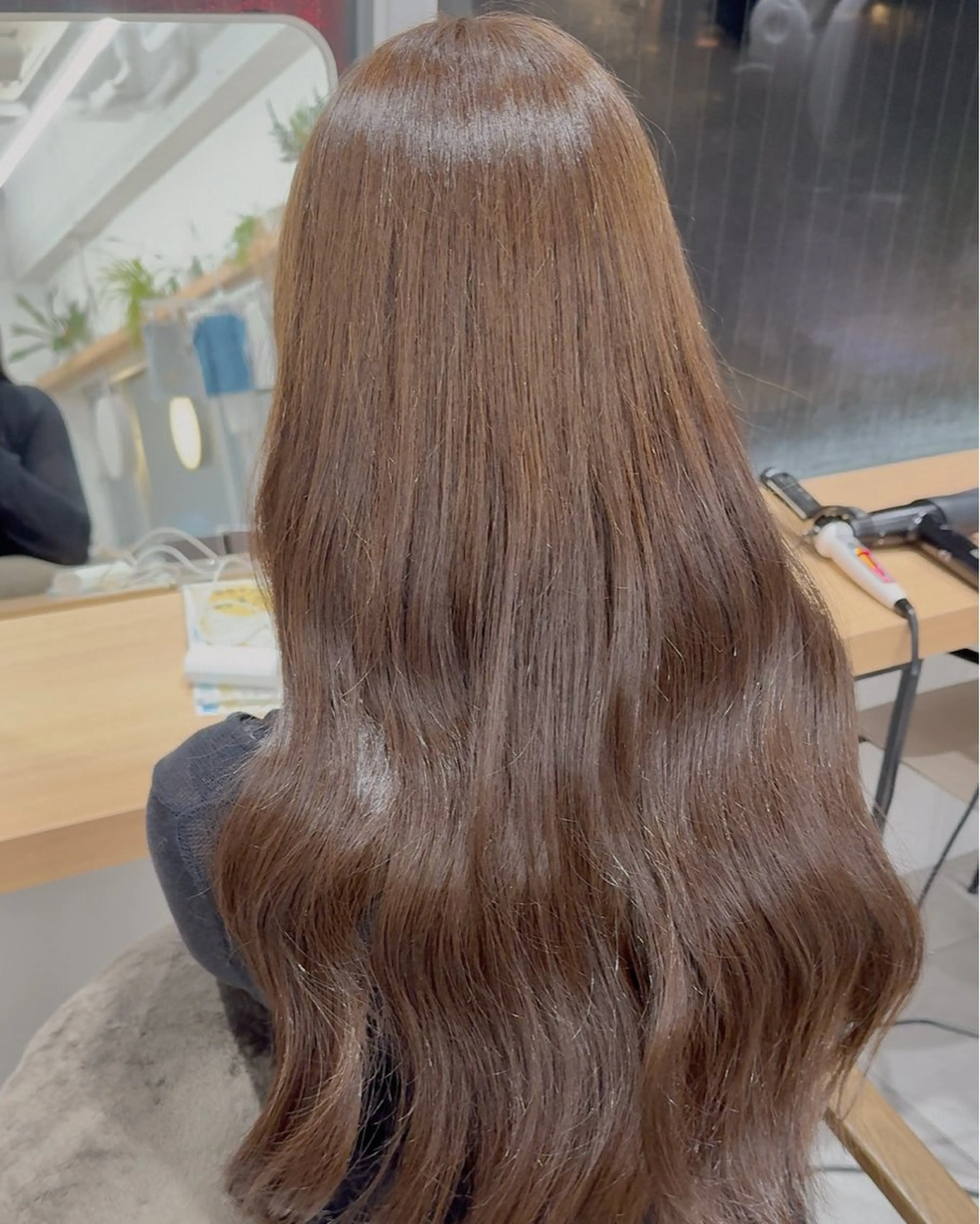 ロング MEGULI所属・新田 琴美/ レイヤー/透明感のヘアスタイル