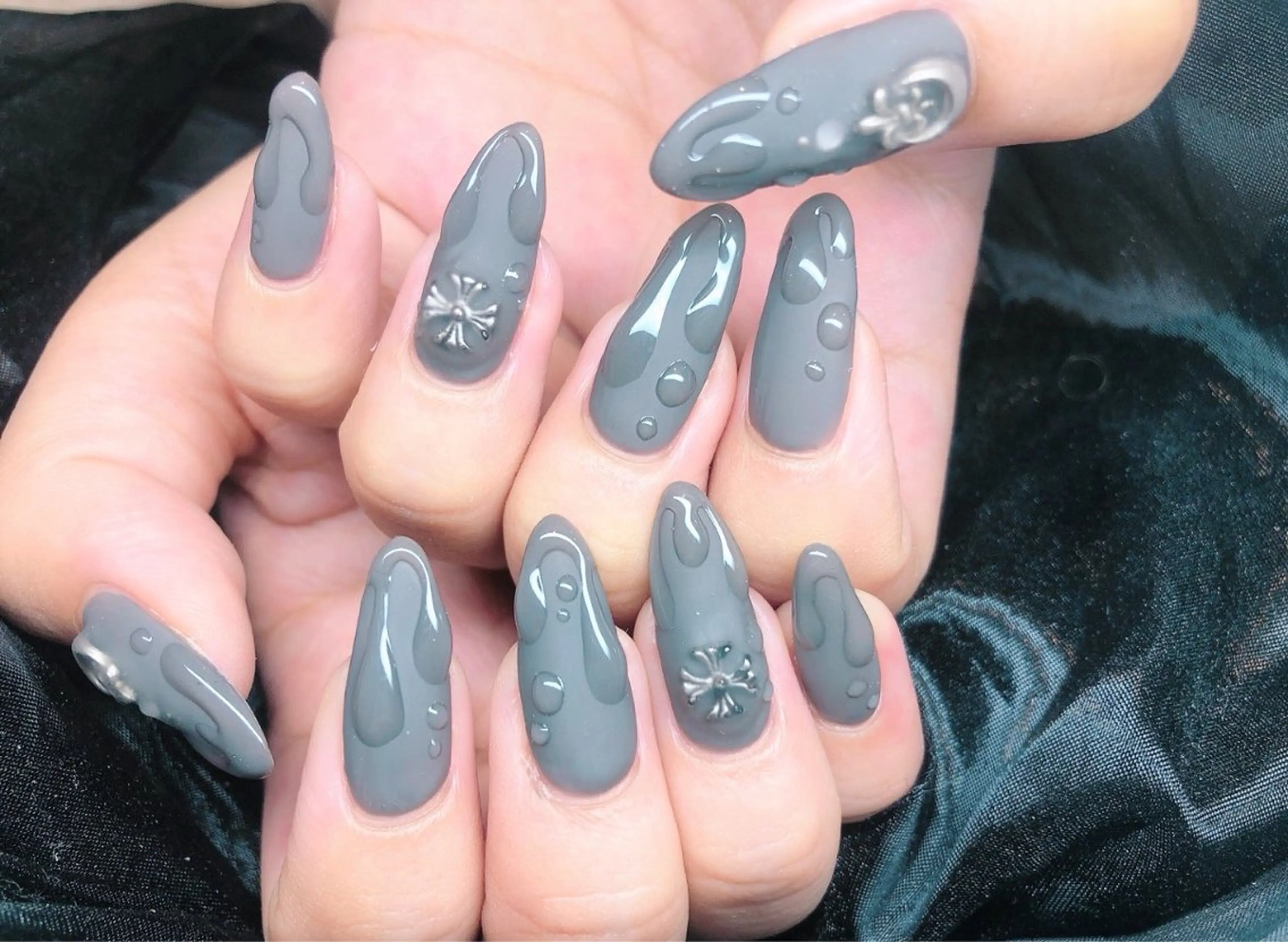 ネイル フレンチネイル ラメ(グリッター) ラメグラデーション マグネットネイル 持ち込み ハンドネイル ティーエヌ 金山駅東口店のネイルデザイン