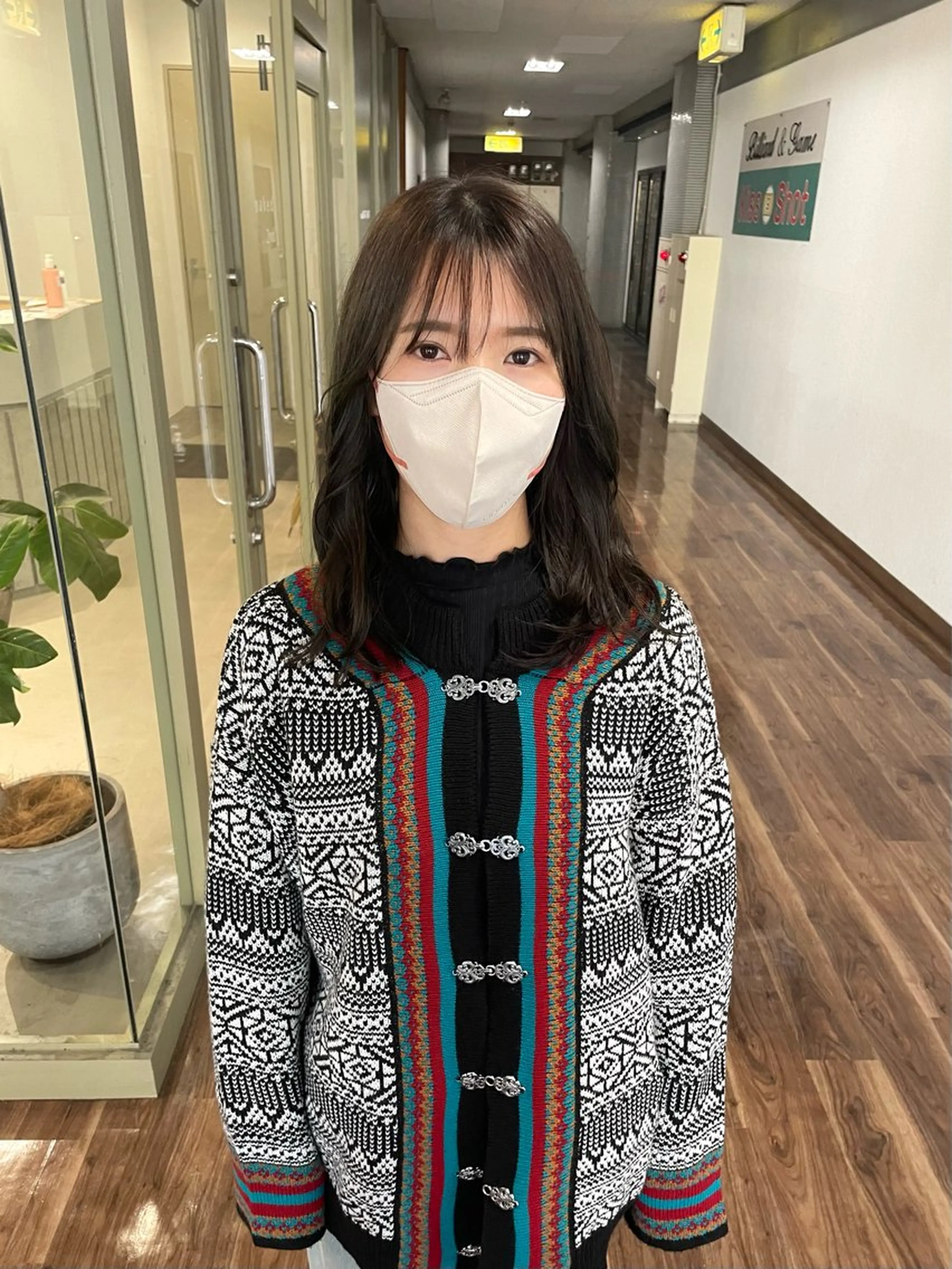 ミディアム カラー カットパーマモデル 山中 遥のヘアスタイル