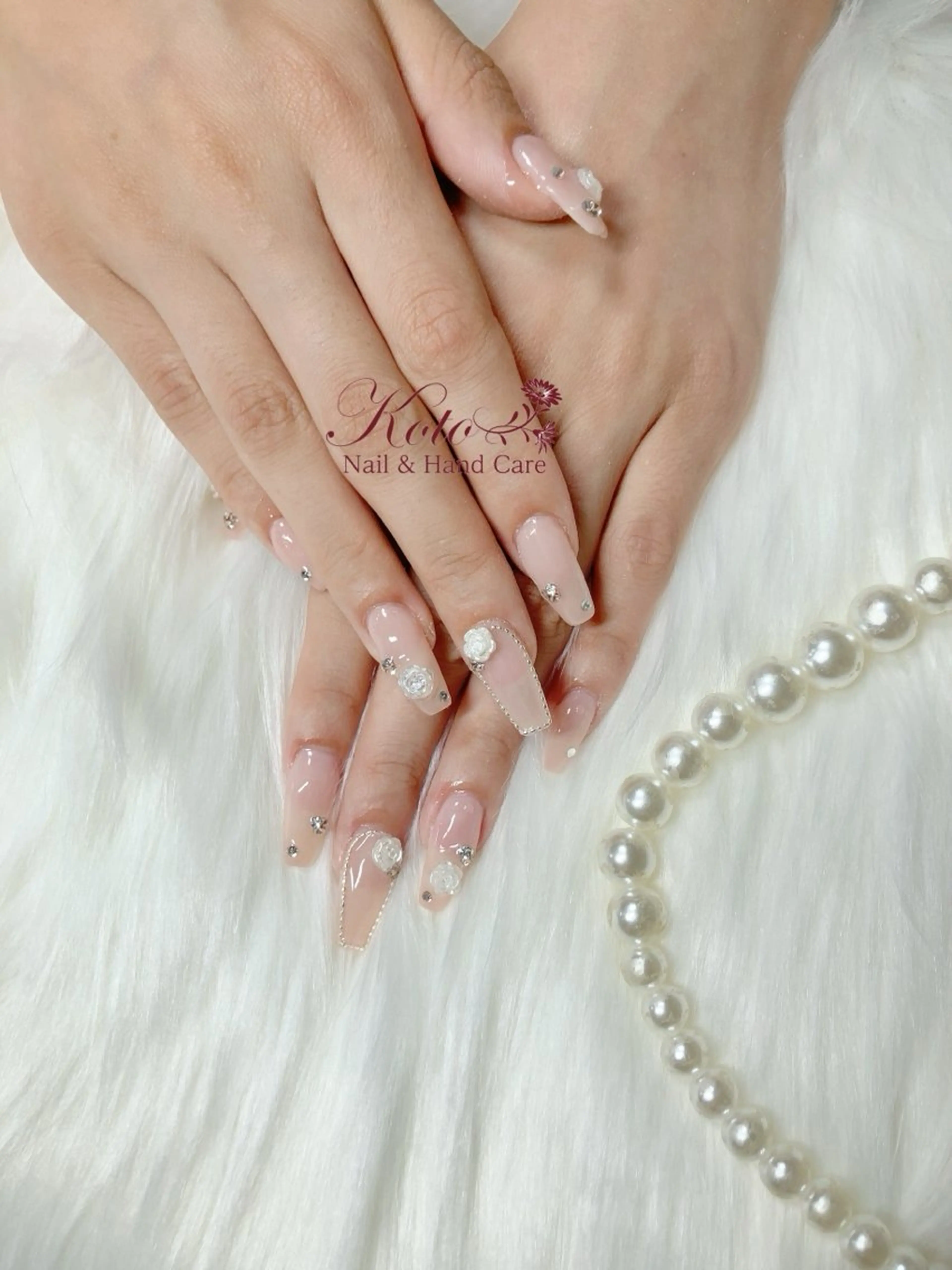 ネイル 長さ出し ジェルネイル 持ち込み ニュアンスネイル 赤色 ハンドネイル Nail Salon KOTOのネイルデザイン