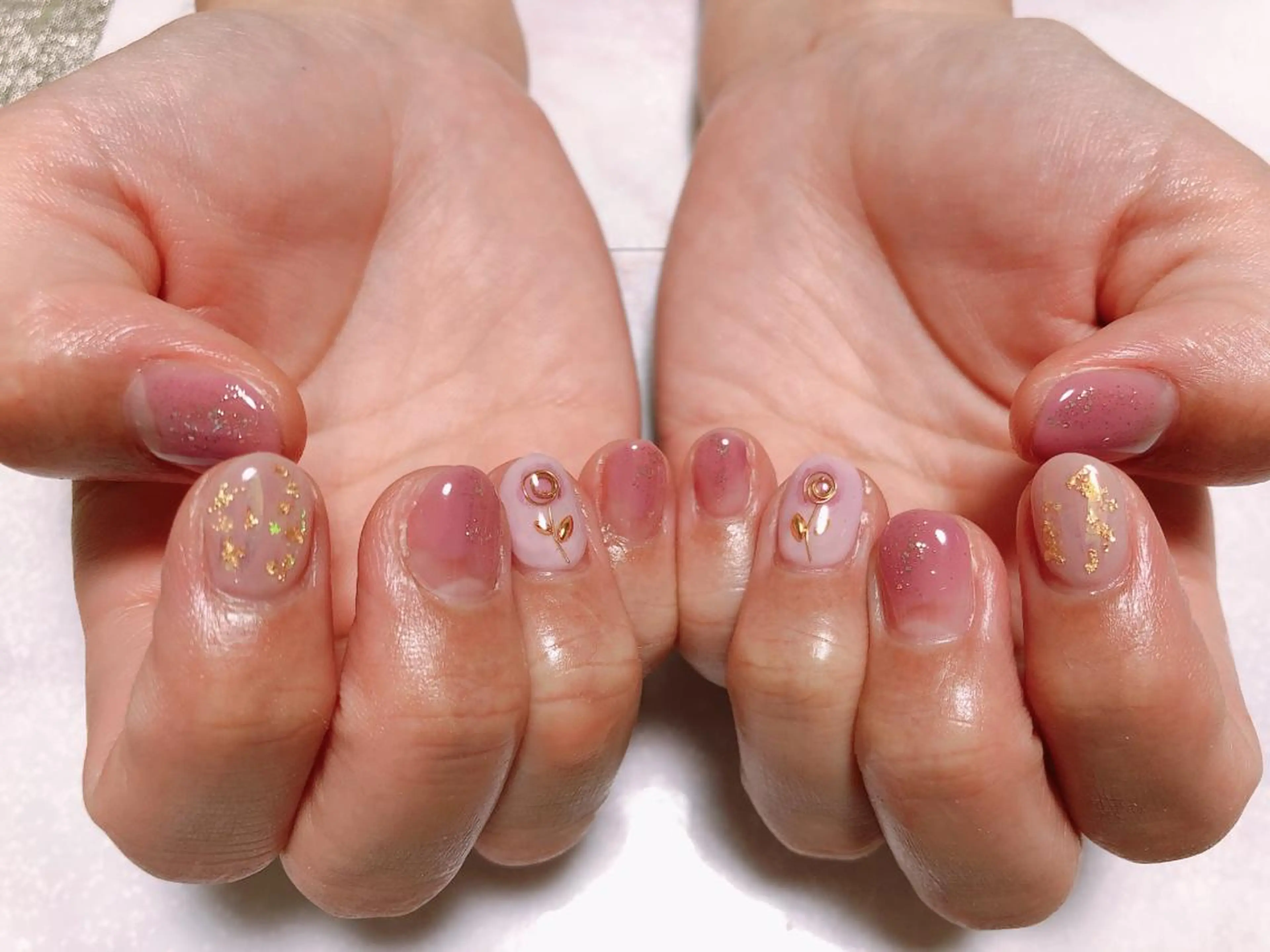 ネイル mogunail &blowのネイルデザイン