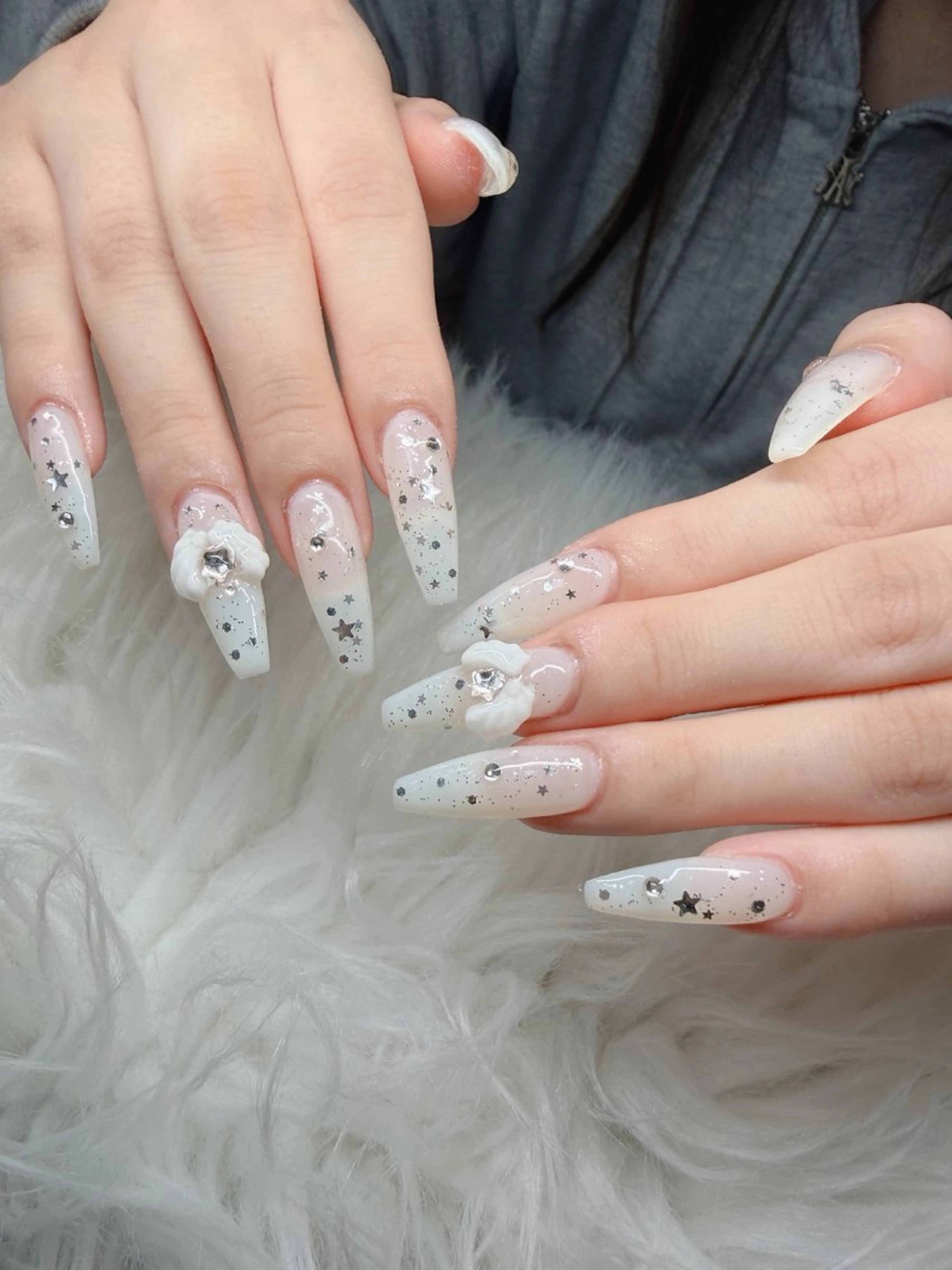 ネイル 長さ出し グラデーション 卒業式 キラキラネイル マグネットネイル Lee Nailsのネイルデザイン