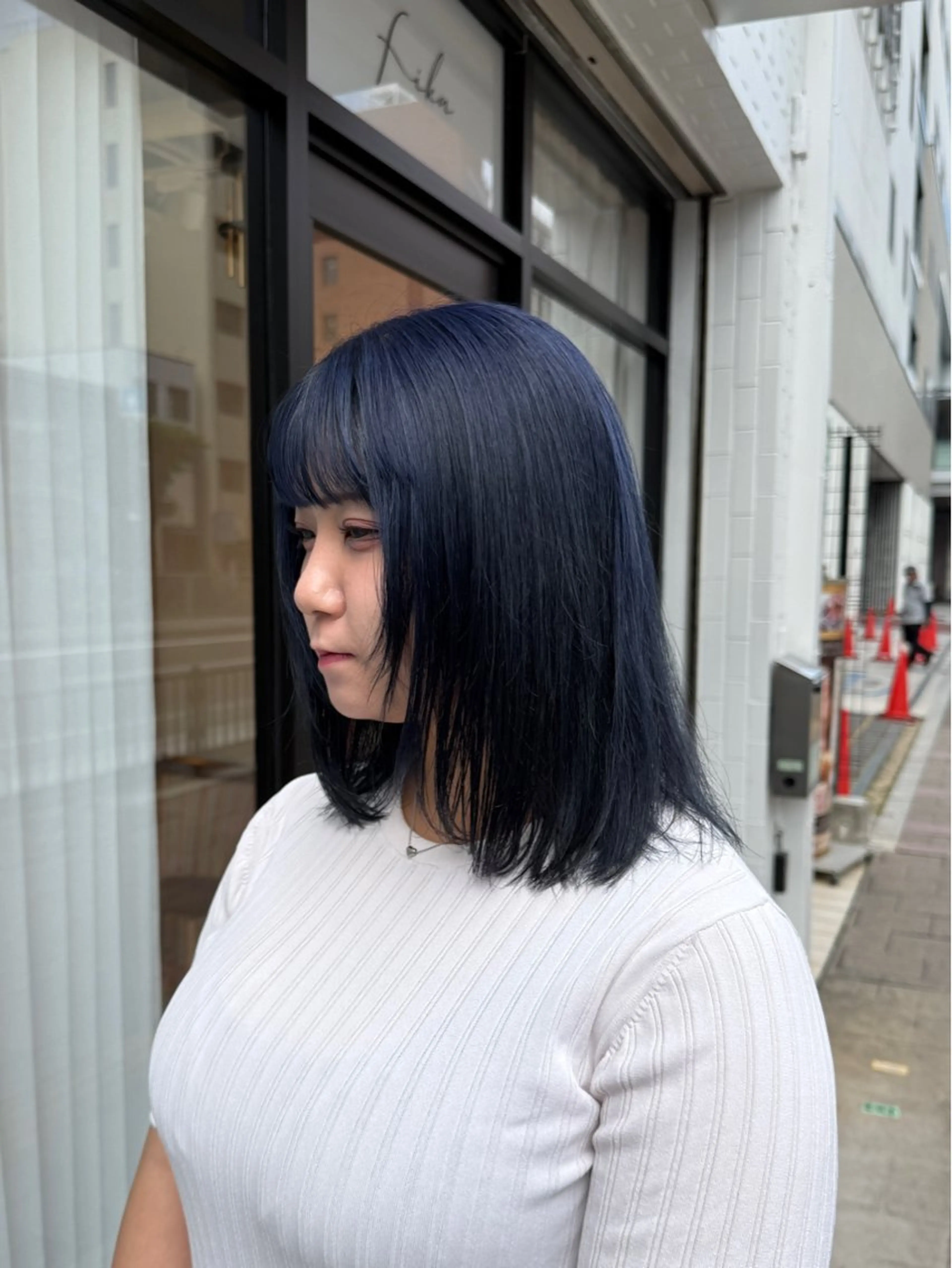 ミディアム カラー 黒髪 ブルーカラー 透明感カラー ネイビーカラー 岸本 拓海のヘアスタイル