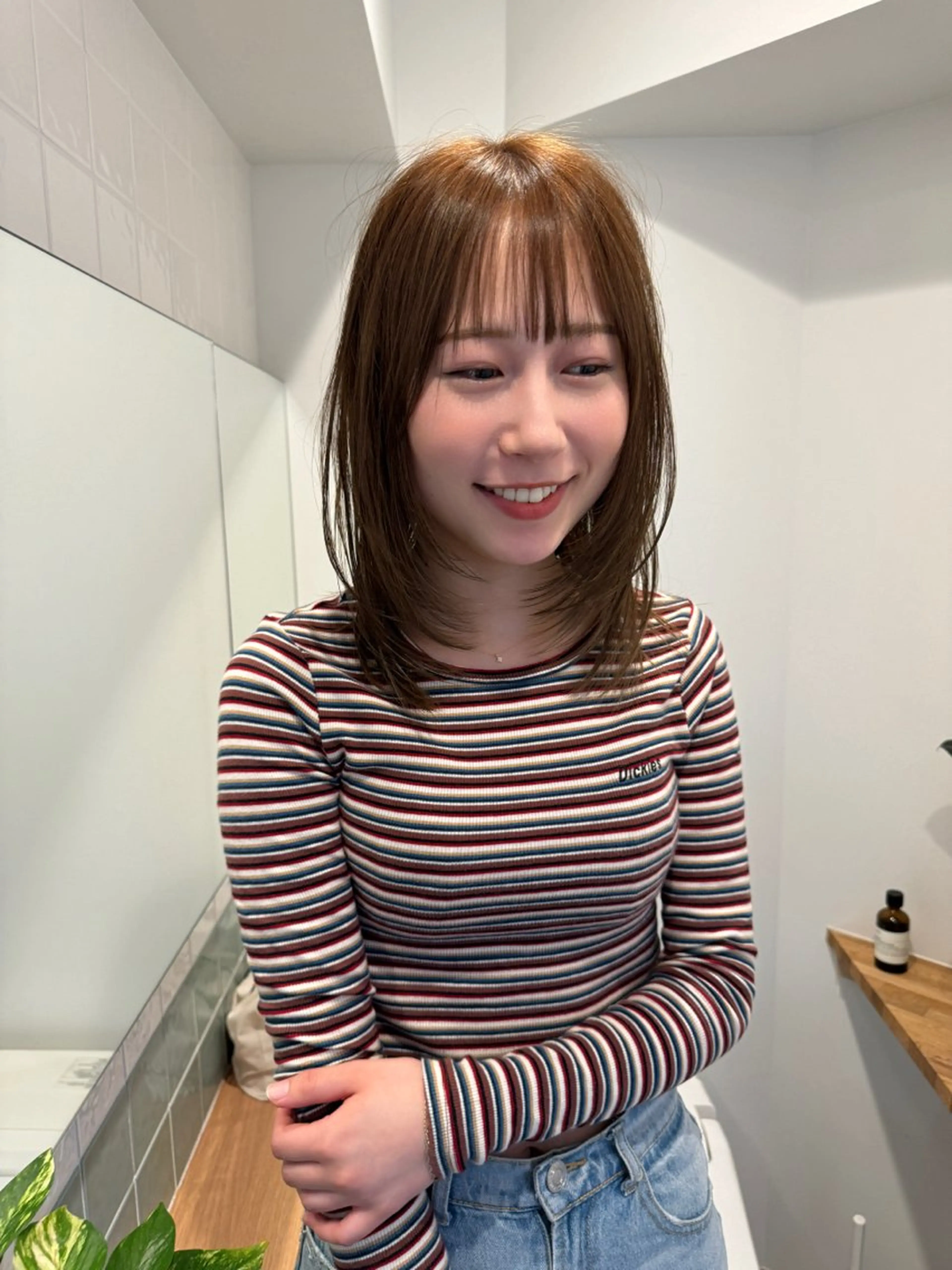 ミディアム カット トリートメント 切りっぱなしボブ レイヤー/縮毛矯正のヘアスタイル