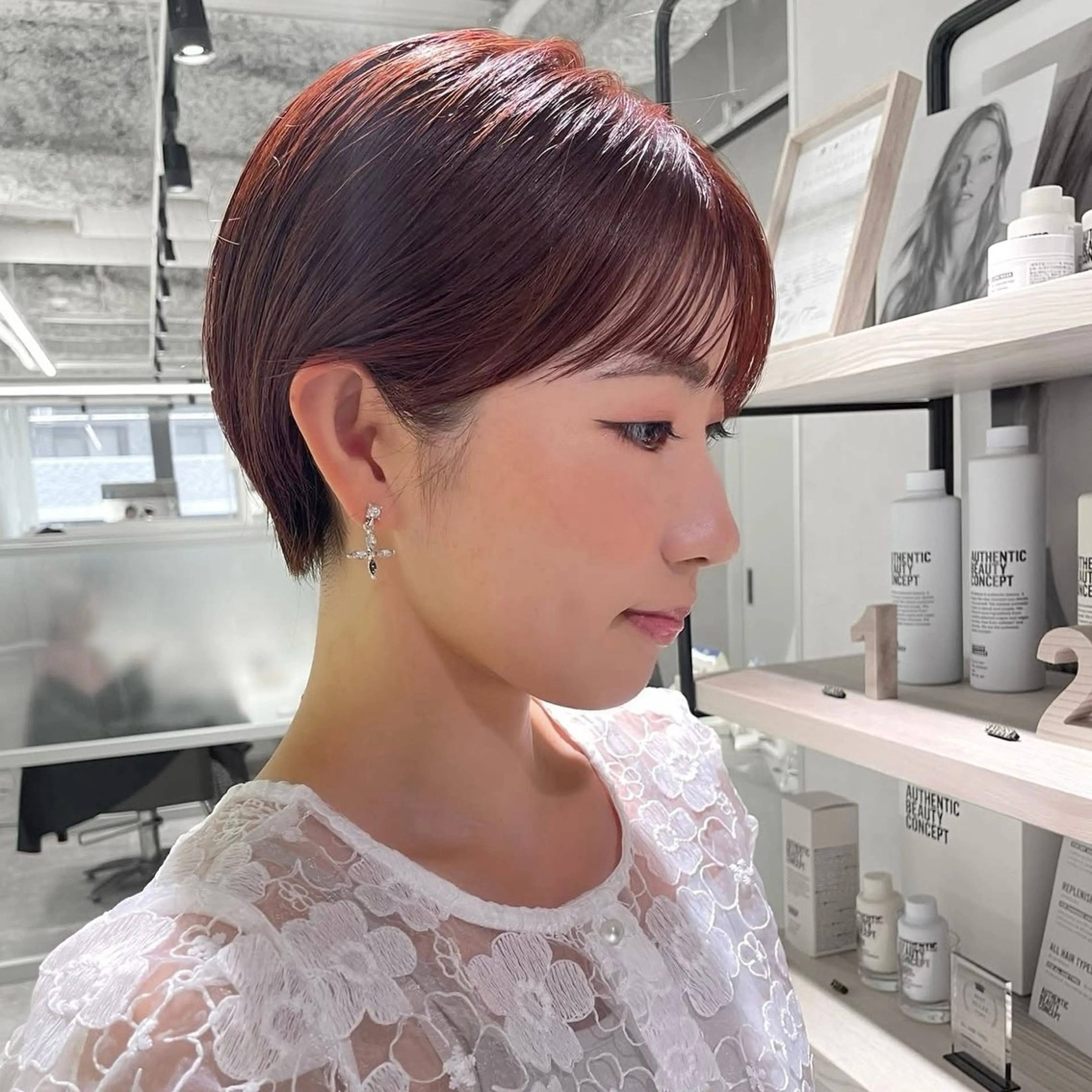ショート パツボブ/レイヤー 西梅田/かえで🎀のヘアスタイル