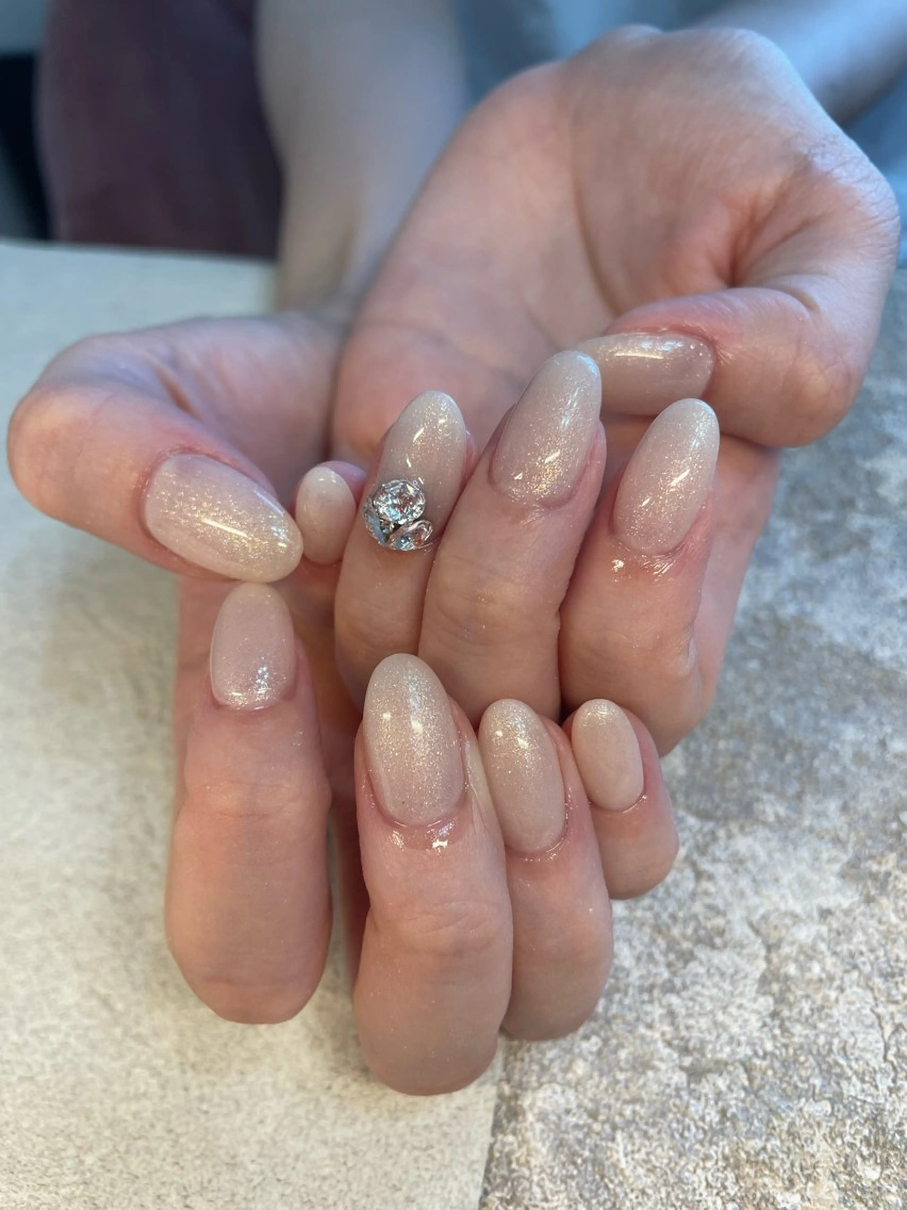 ネイル ストーンネイル Parfum パルファンのネイルデザイン